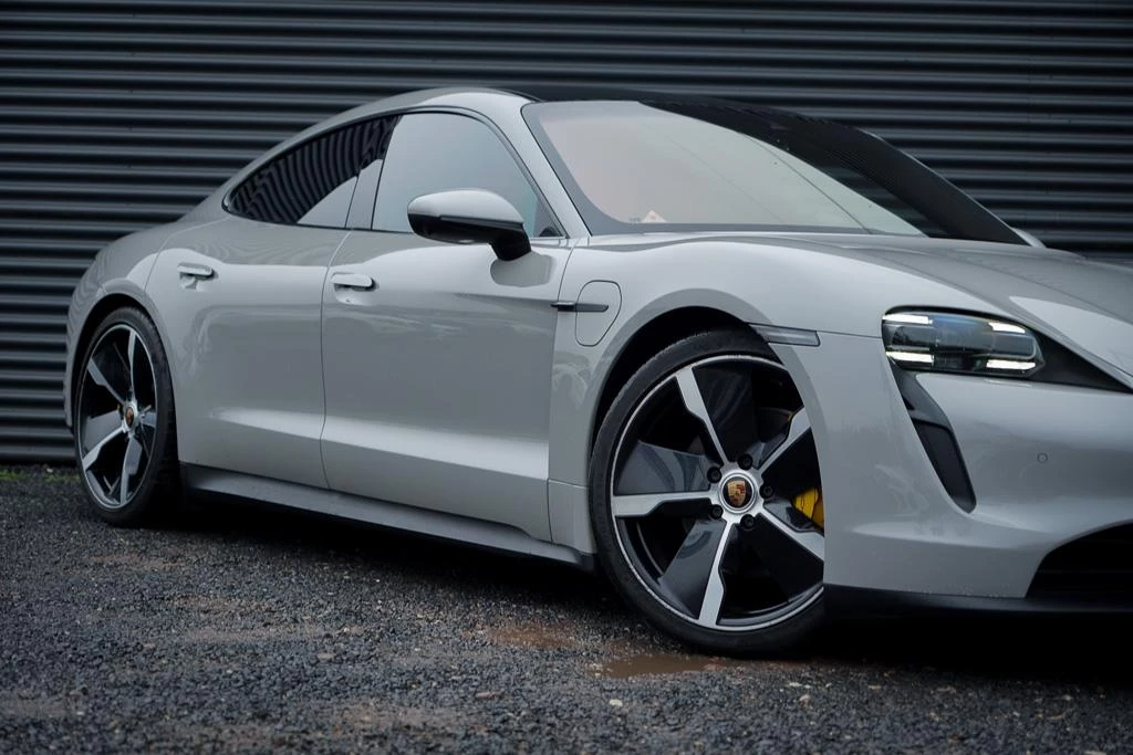 Hoofdafbeelding Porsche Taycan