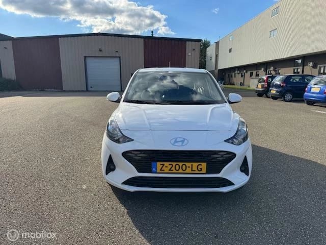 Hoofdafbeelding Hyundai i10