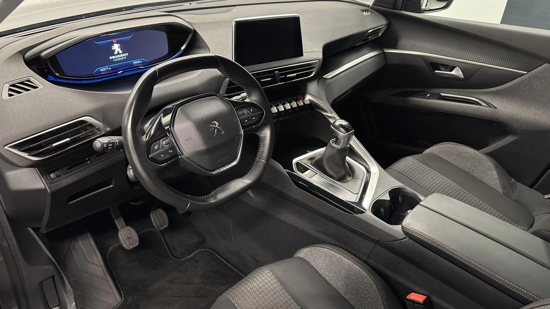 Hoofdafbeelding Peugeot 5008