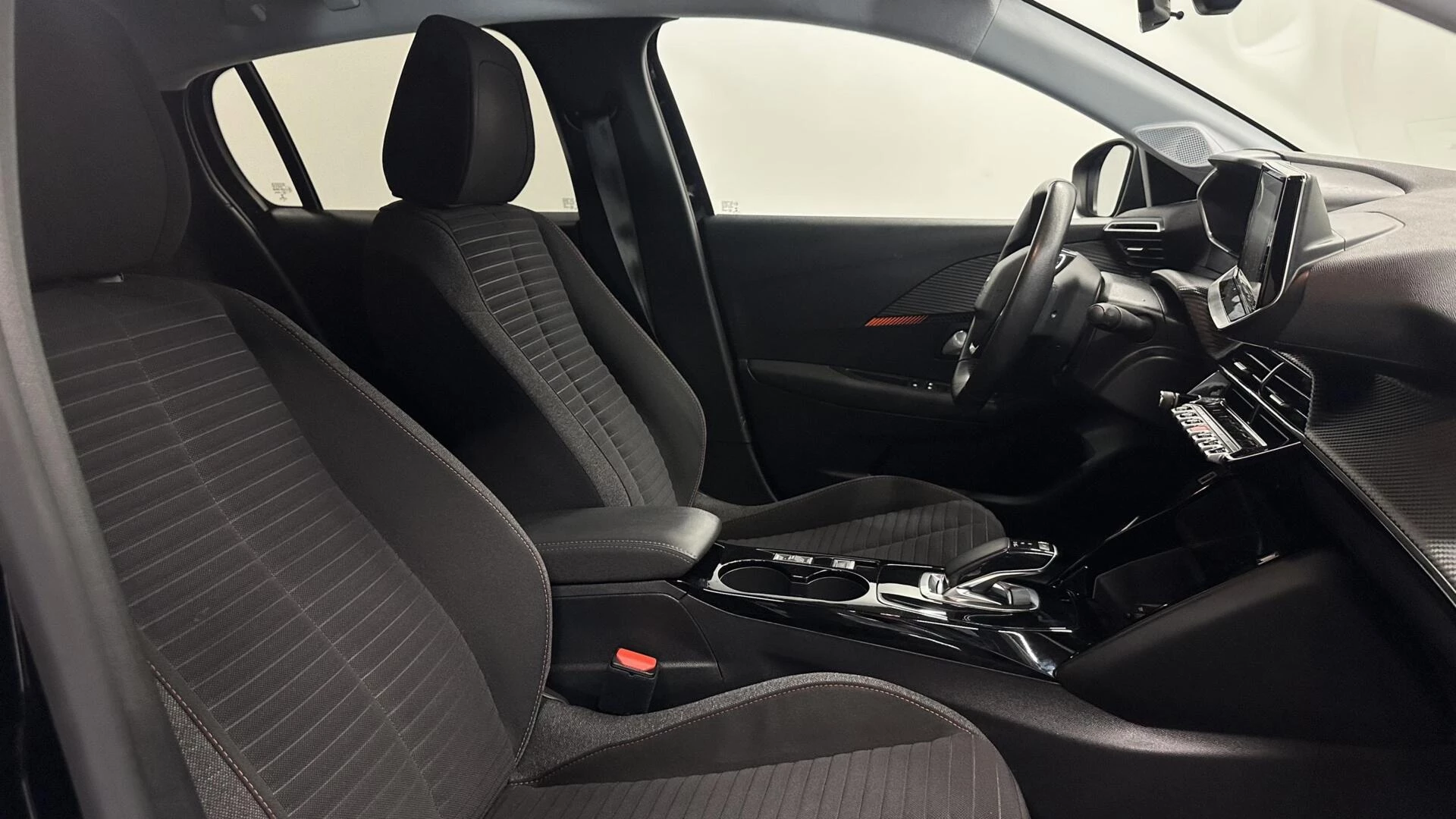 Hoofdafbeelding Peugeot e-208