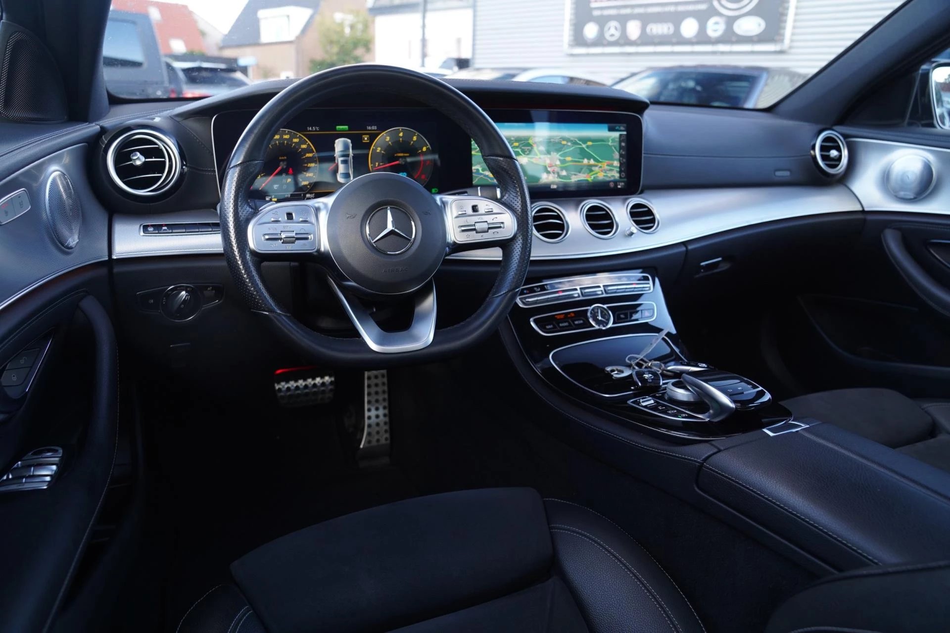 Hoofdafbeelding Mercedes-Benz E-Klasse