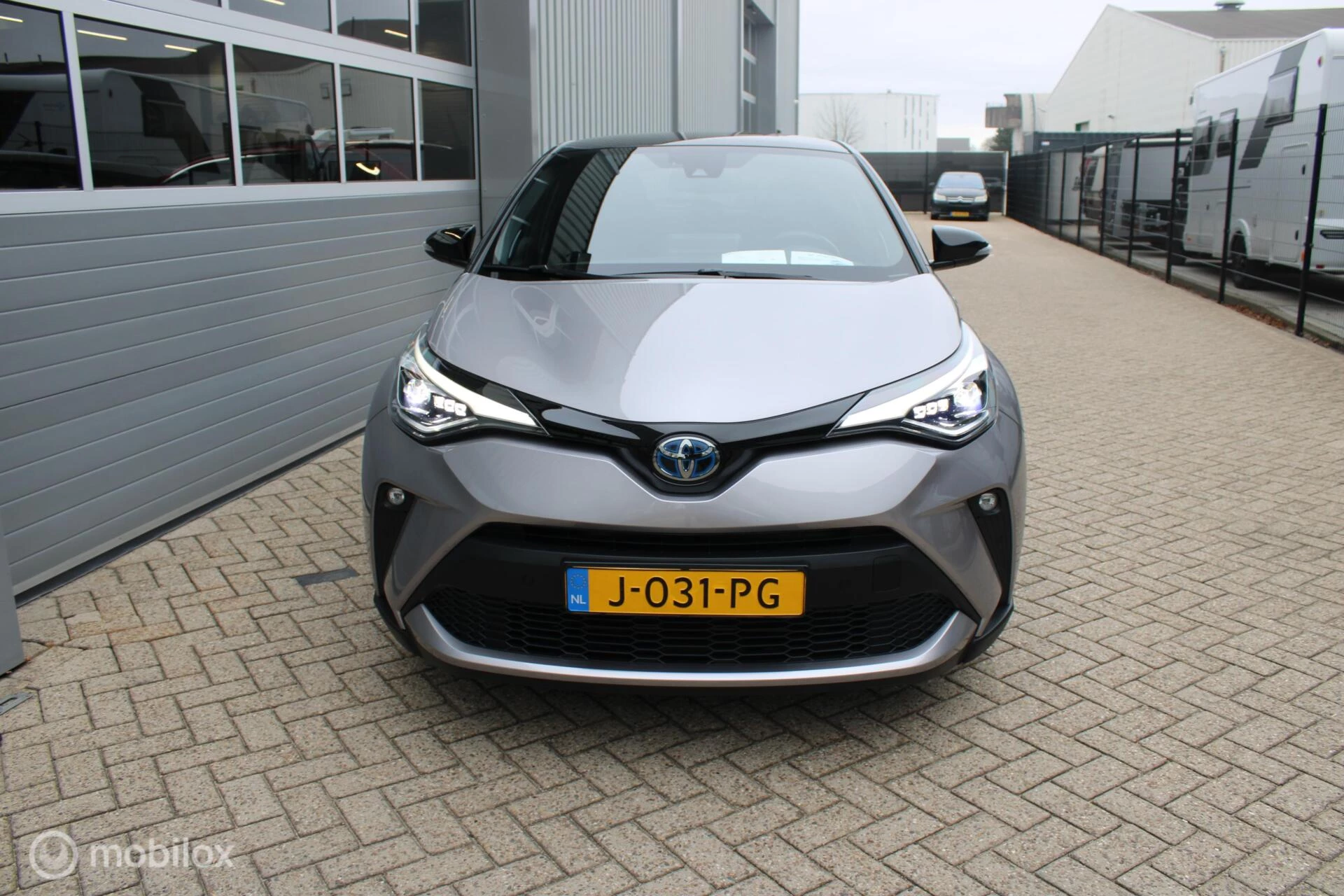 Hoofdafbeelding Toyota C-HR