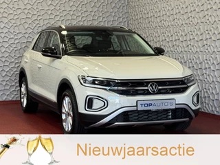 Volkswagen T-Roc 1.5 TSI 150PK STYLE PLUS BI-TONE ZWART DAK/SPIEGELS ALCANTARA IQ. ELEK.KLEP ADAP.CRUISE VIR.COCKPIT CAMERA STOEL/STUUR VERW. 17''LMV 06/2024