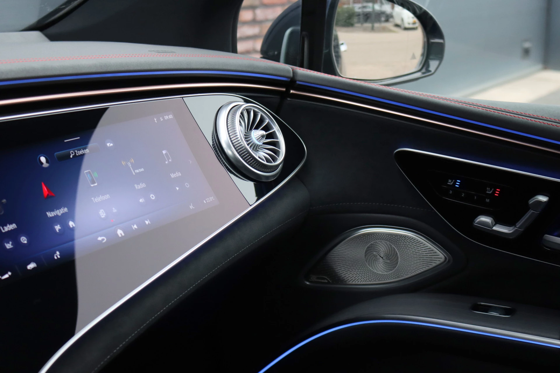 Hoofdafbeelding Mercedes-Benz EQS