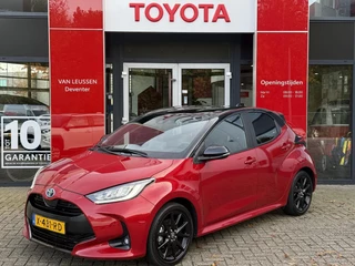Toyota Yaris 1.5 HYBRID EXECUTIVE 17"LM-VELGEN STOELVERWARING LED-PAKKET KEYLESS PARK-SENSOREN CAMERA