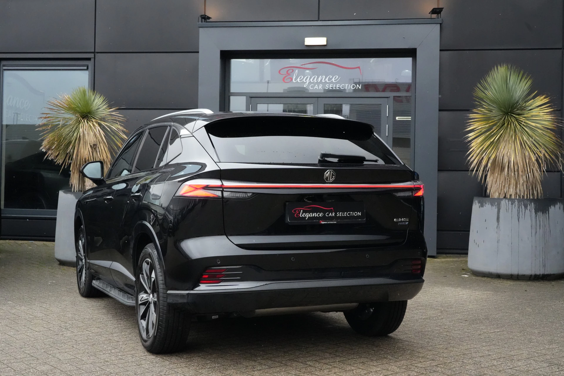 Hoofdafbeelding MG HS