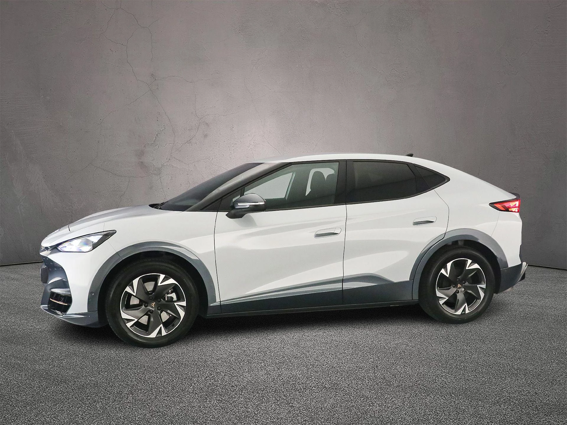 Hoofdafbeelding CUPRA Tavascan