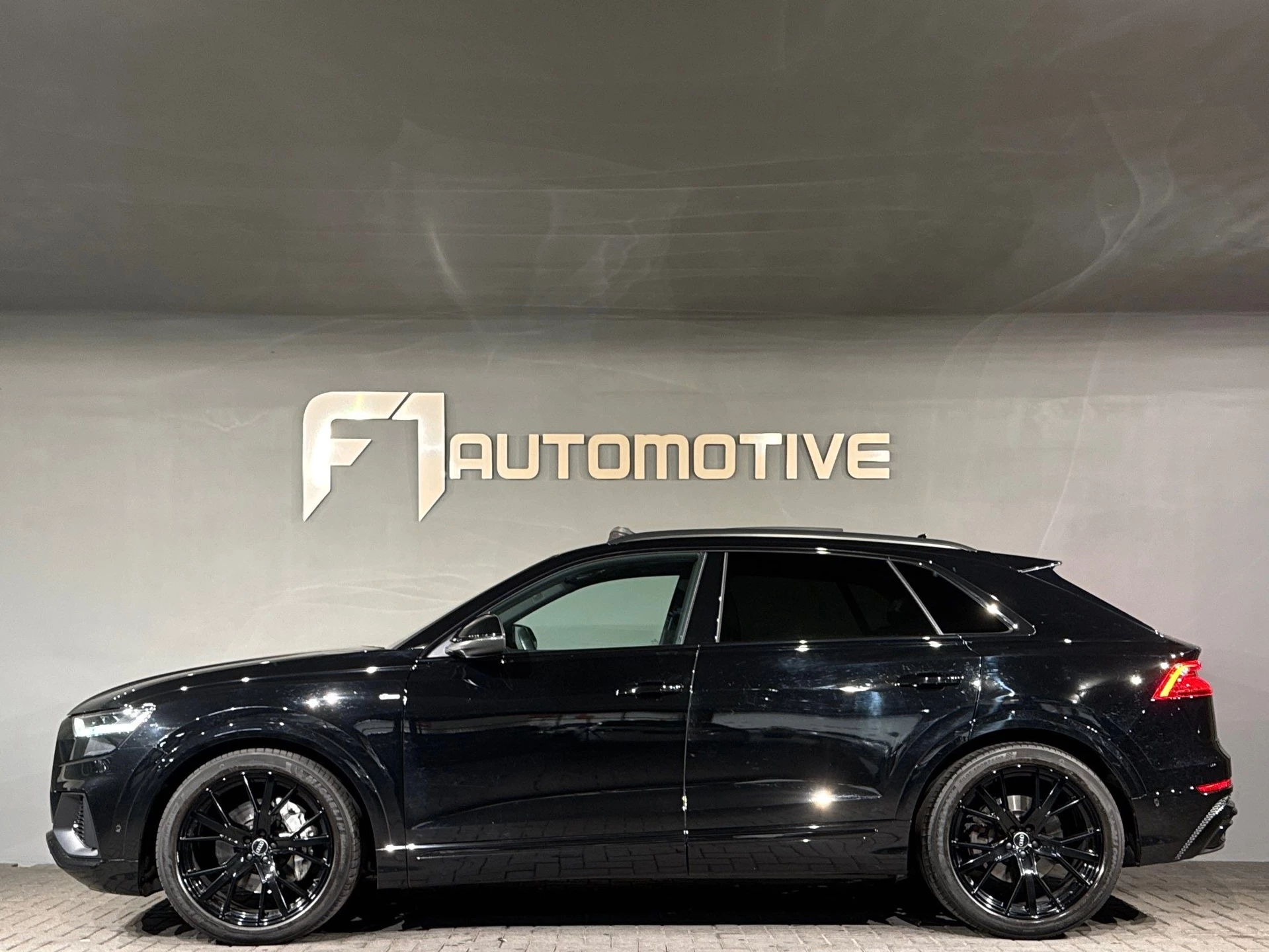 Hoofdafbeelding Audi Q8