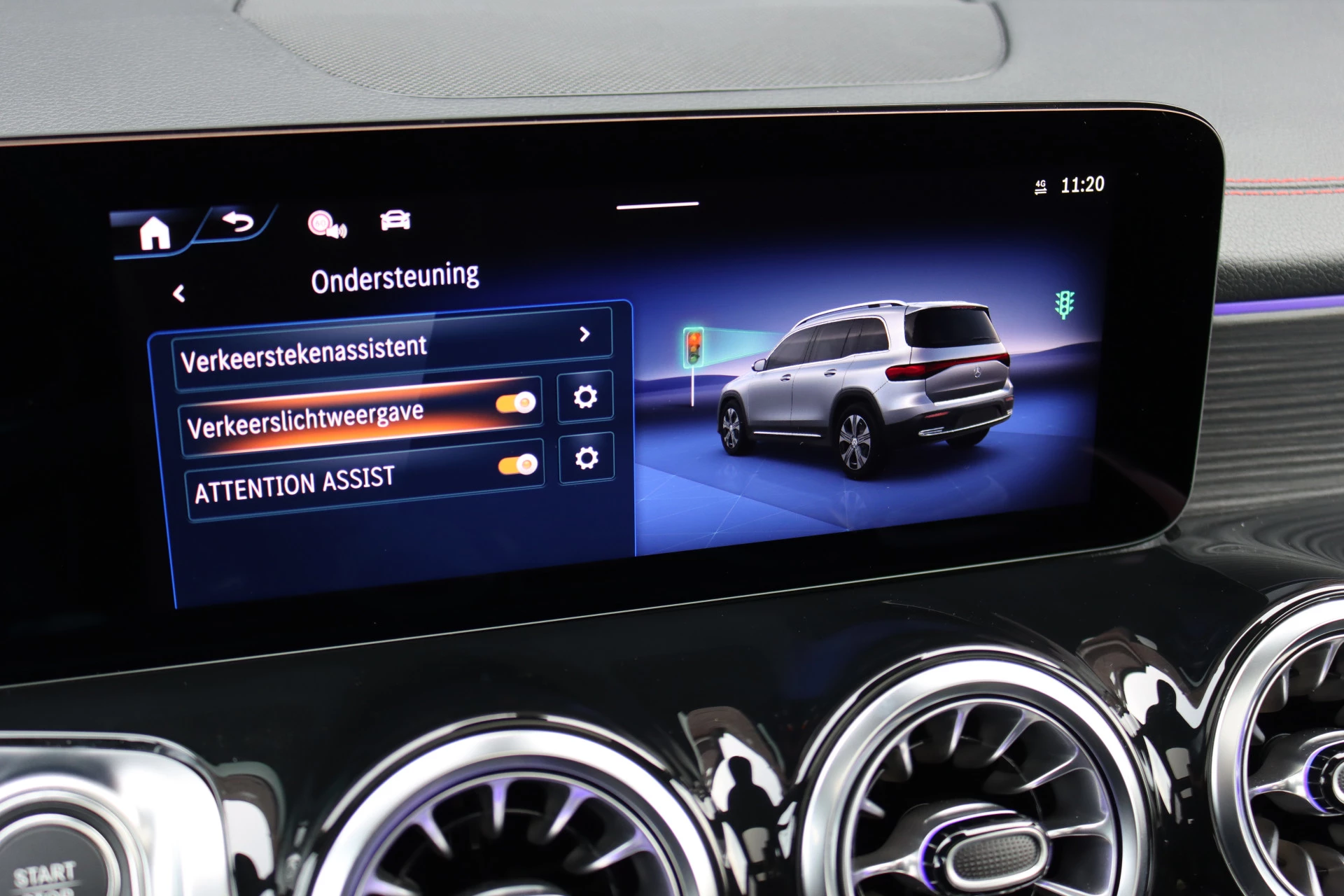 Hoofdafbeelding Mercedes-Benz EQB