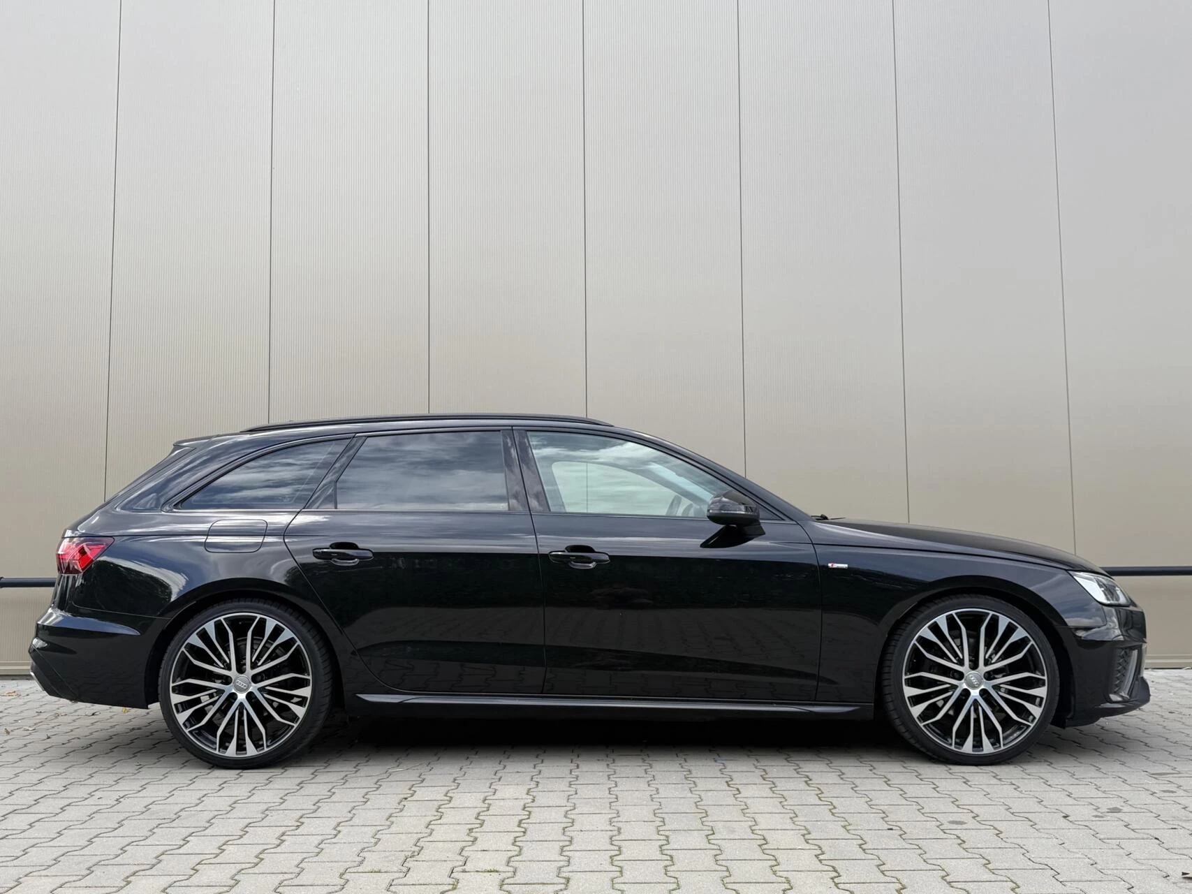 Hoofdafbeelding Audi A4