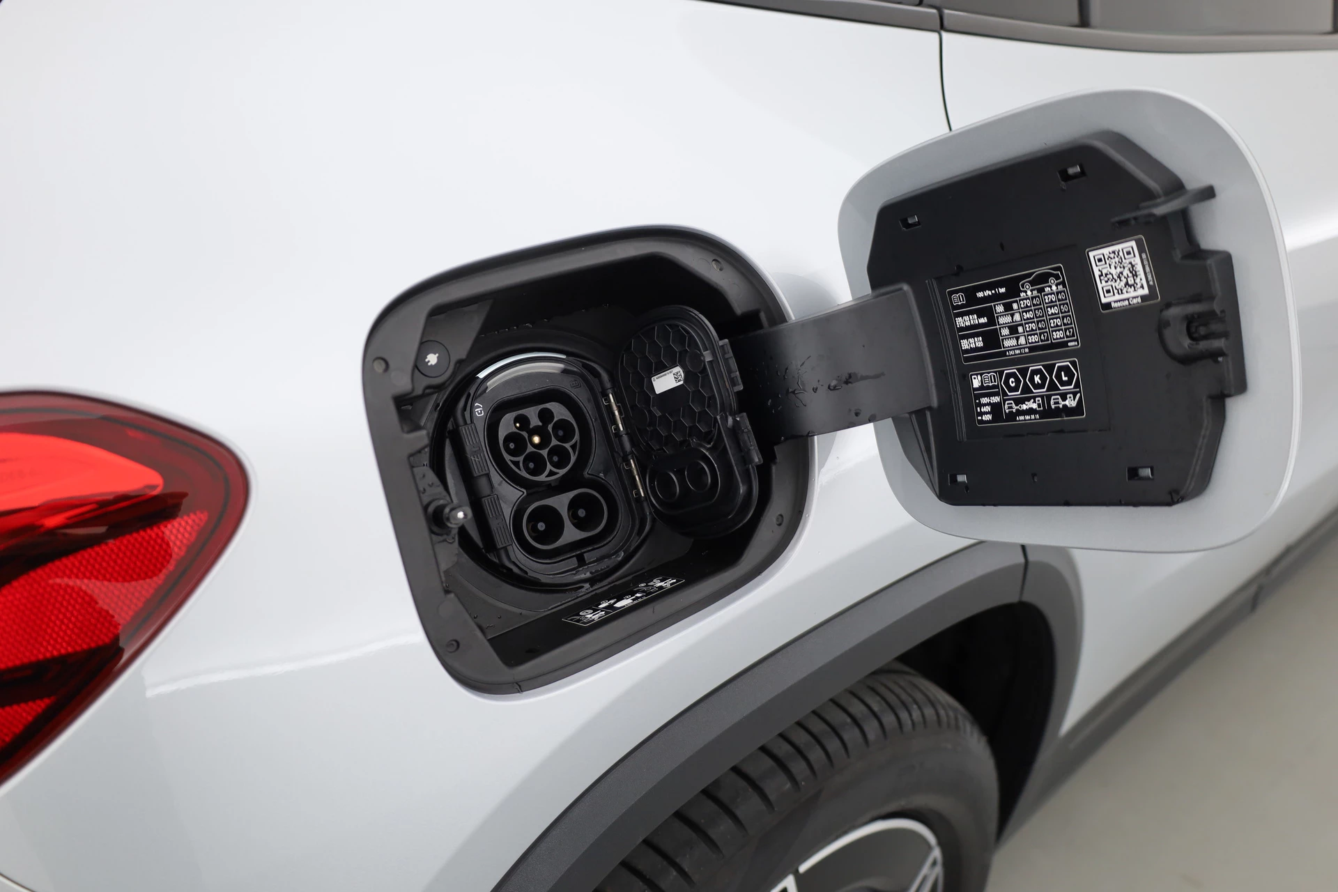 Hoofdafbeelding Mercedes-Benz EQA