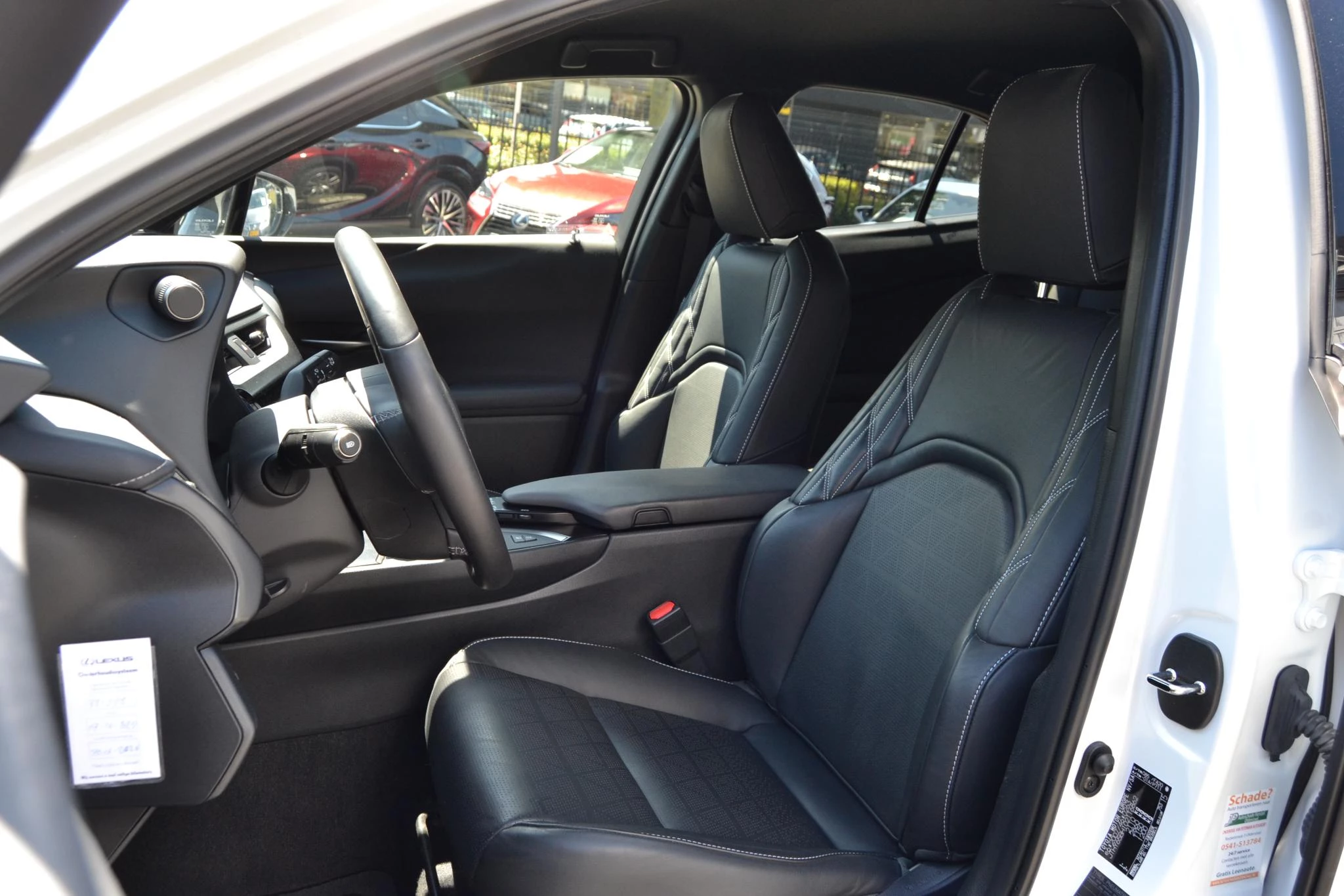 Hoofdafbeelding Lexus UX