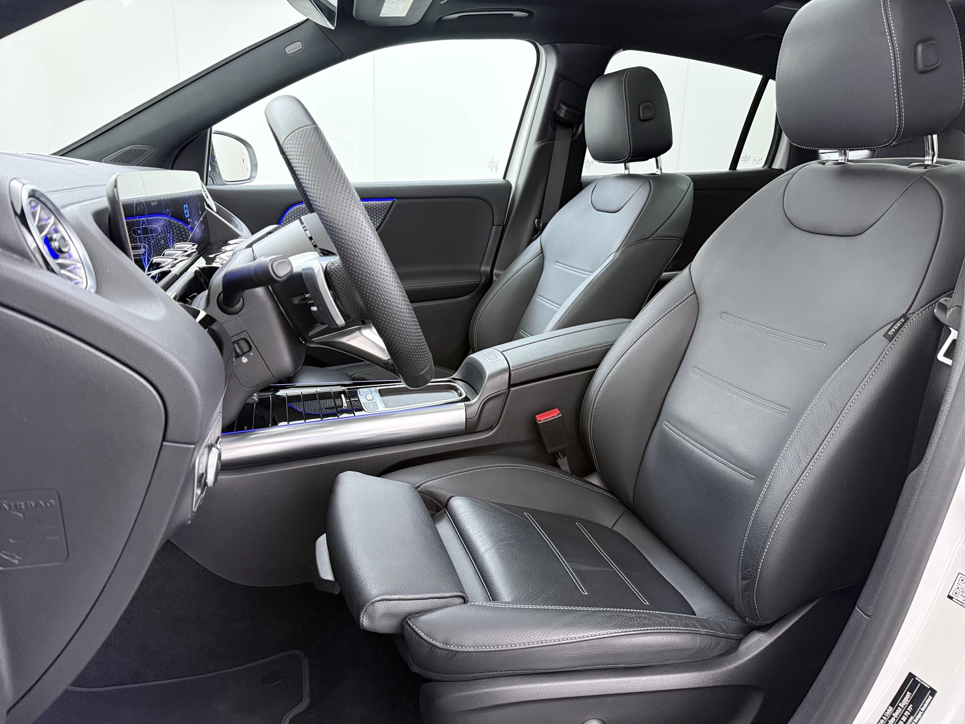 Hoofdafbeelding Mercedes-Benz EQA