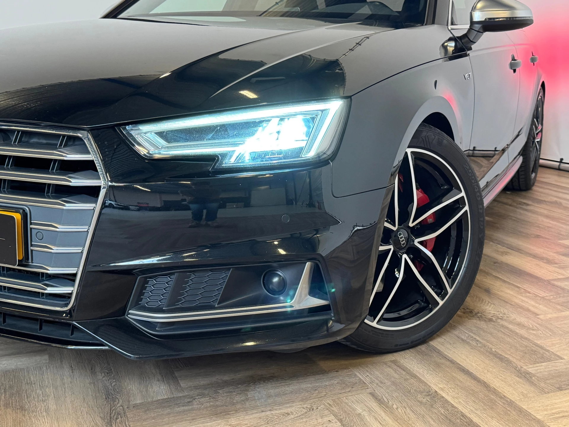 Hoofdafbeelding Audi S4