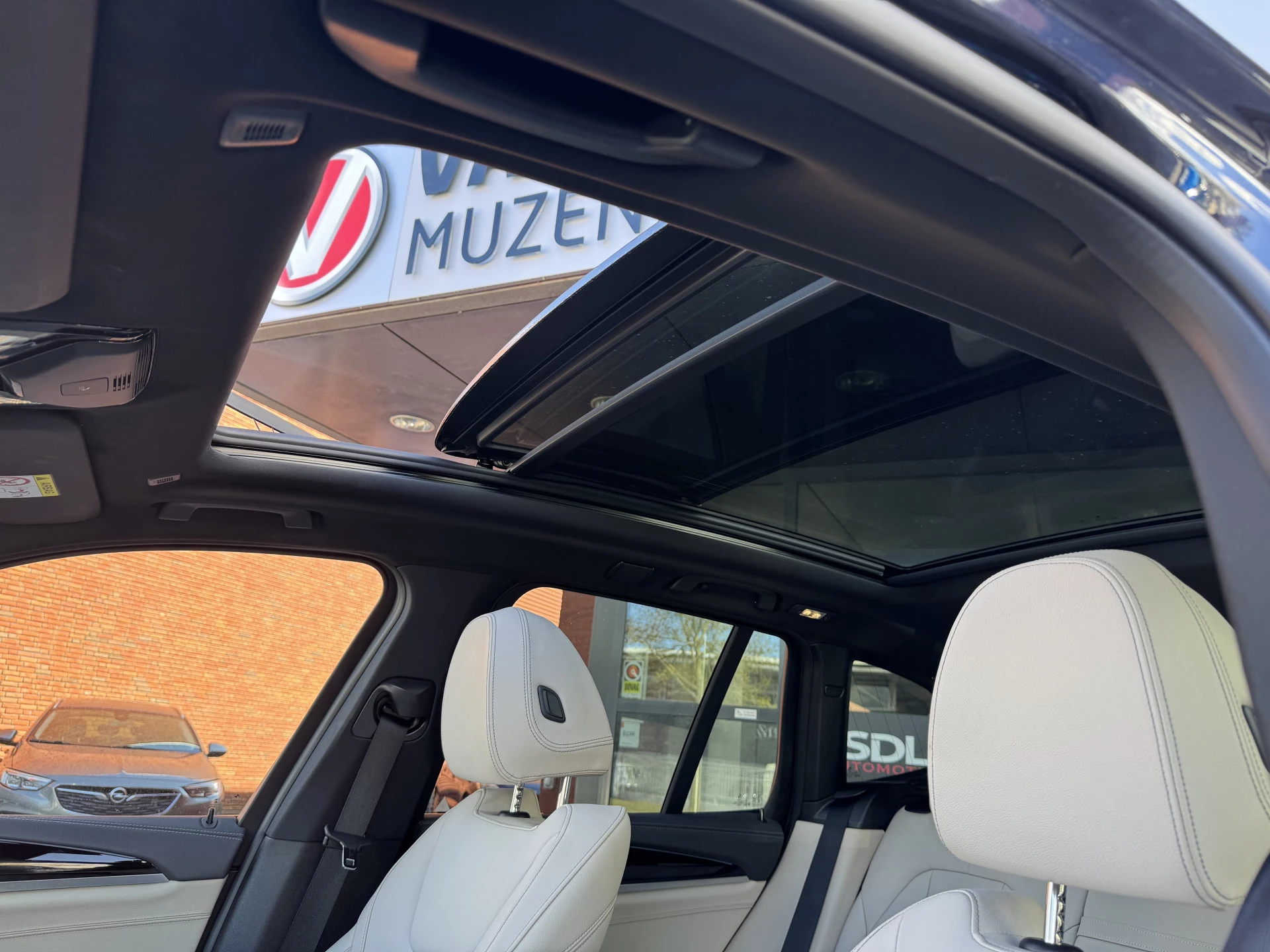 Hoofdafbeelding BMW iX3