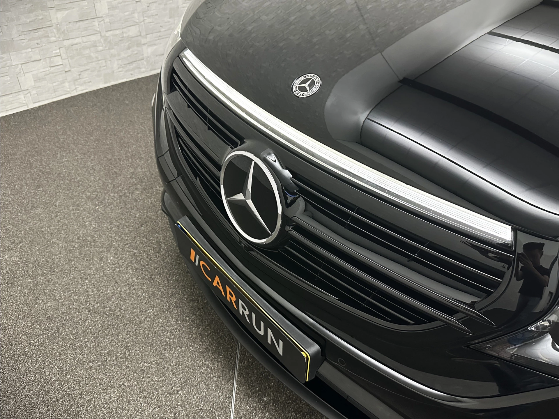 Hoofdafbeelding Mercedes-Benz EQC