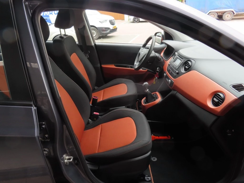 Hoofdafbeelding Hyundai i10
