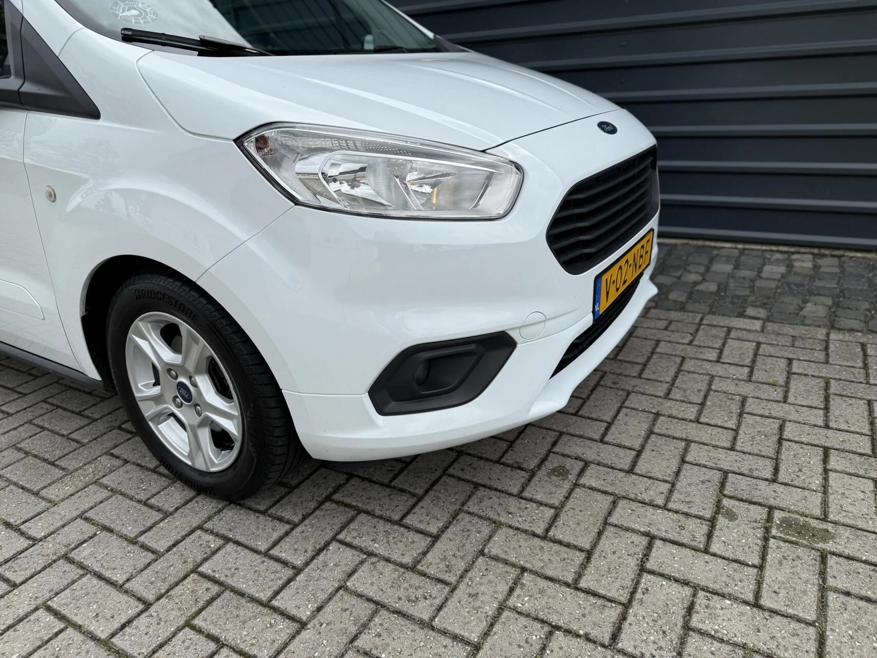 Hoofdafbeelding Ford Transit Courier