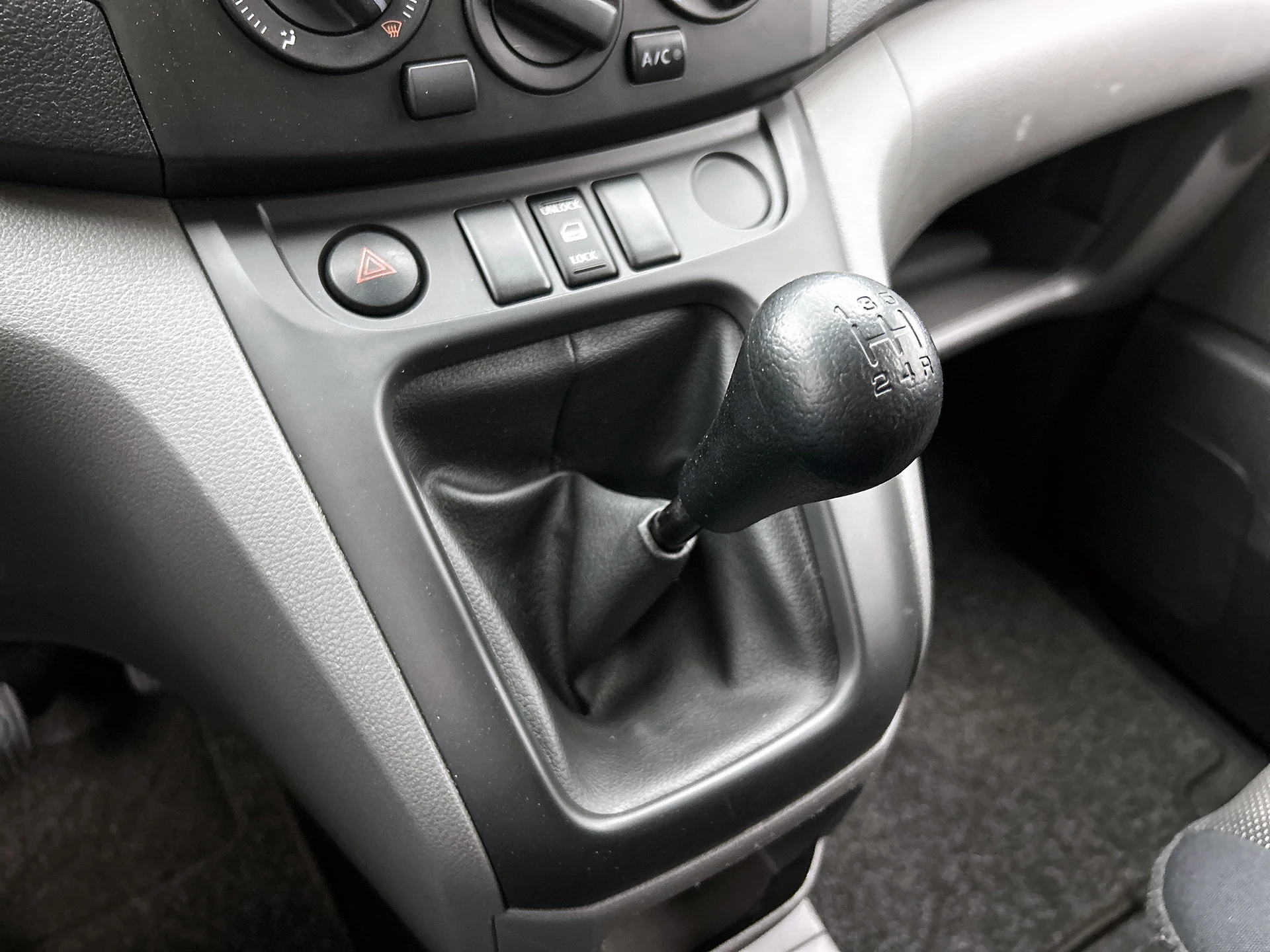 Hoofdafbeelding Nissan NV200