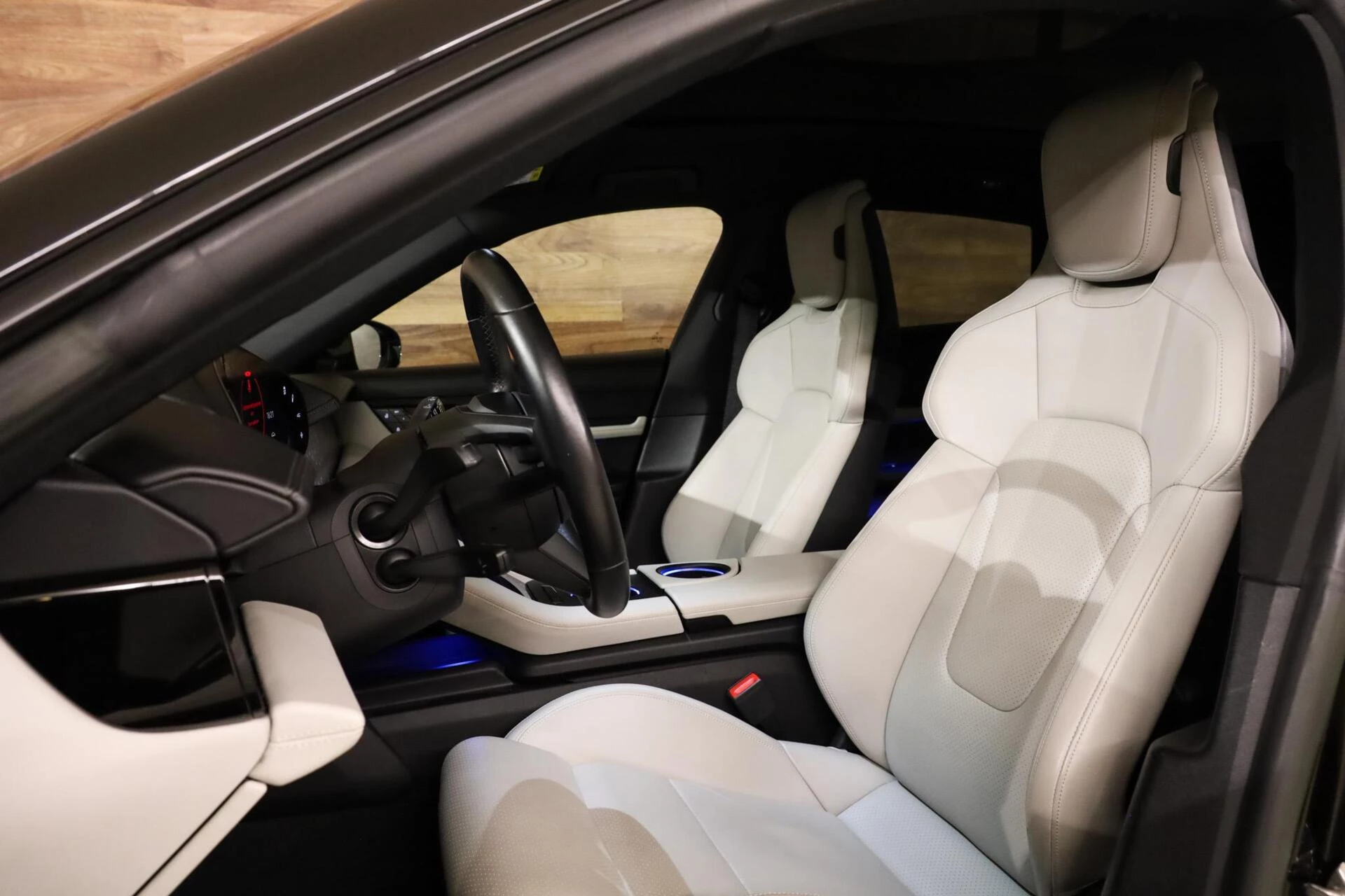Hoofdafbeelding Porsche Taycan
