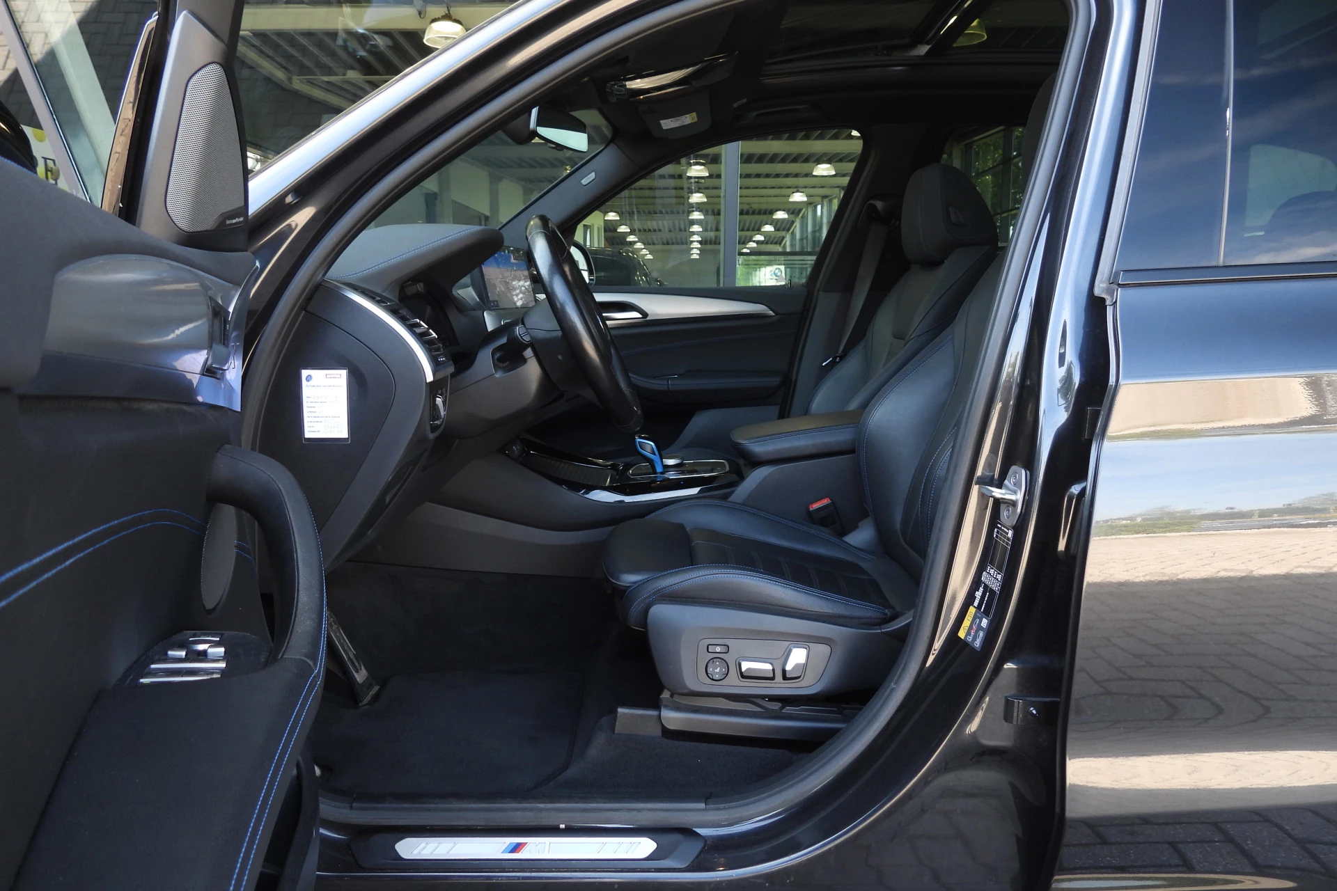 Hoofdafbeelding BMW iX3