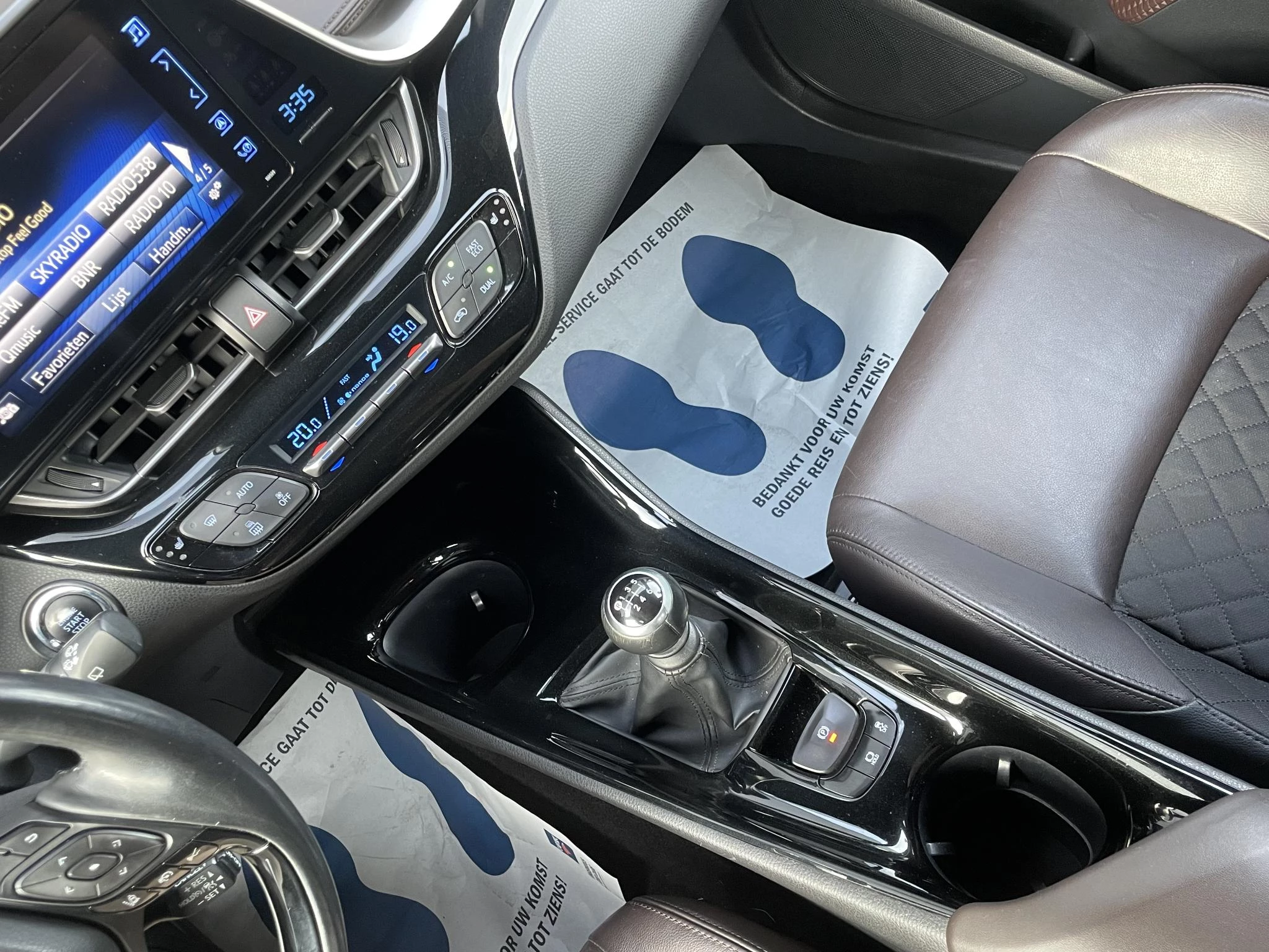 Hoofdafbeelding Toyota C-HR