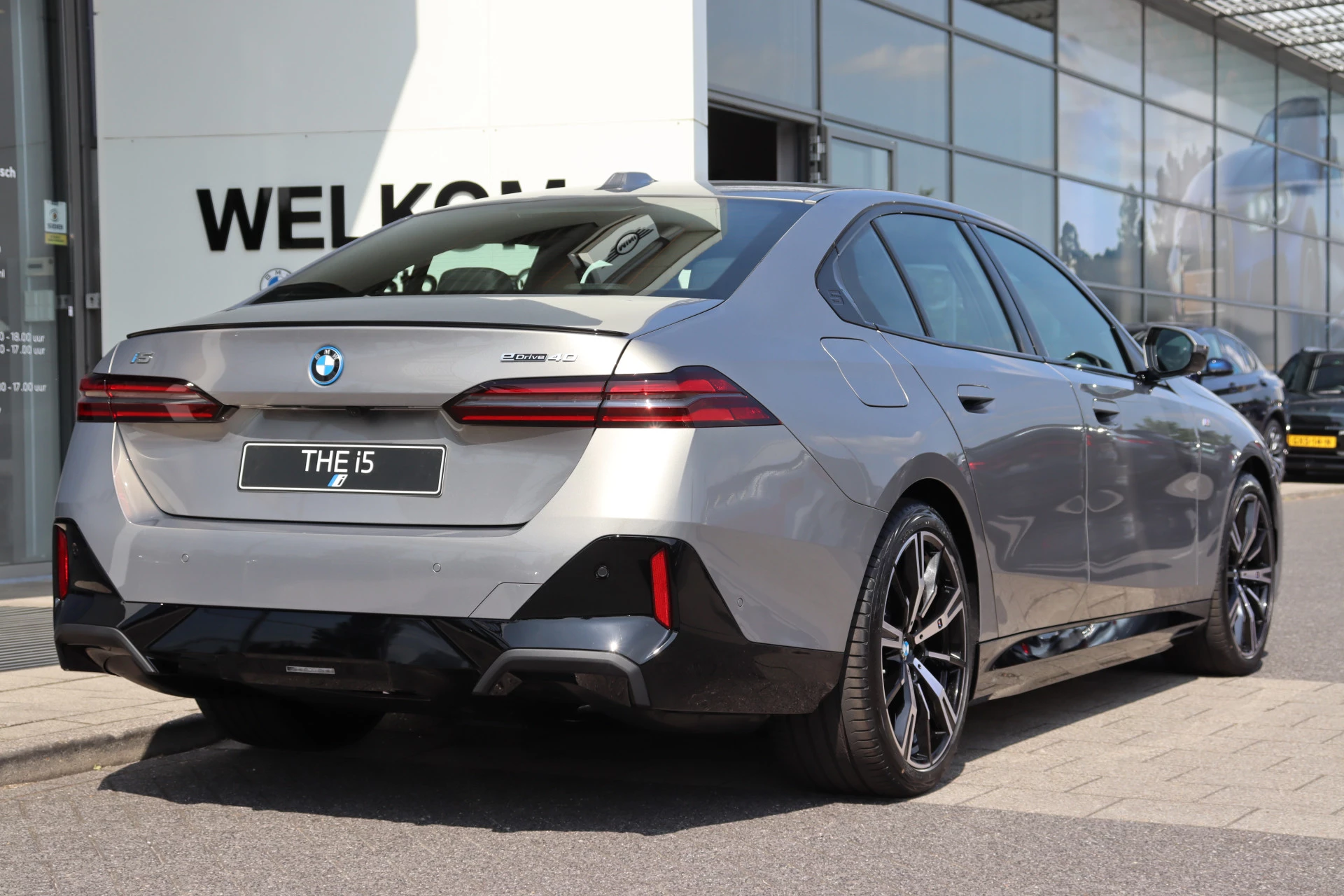 Hoofdafbeelding BMW i5