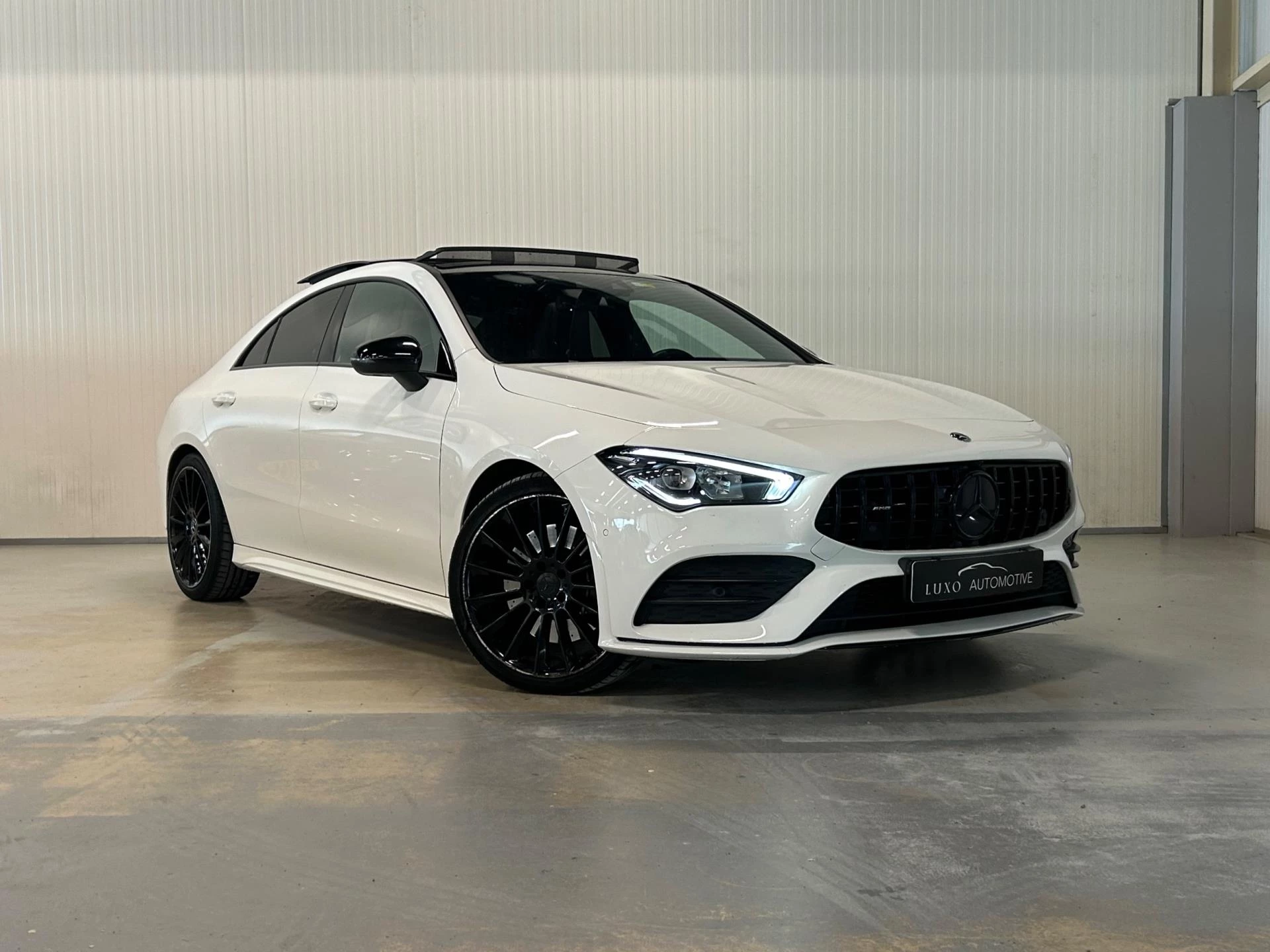 Hoofdafbeelding Mercedes-Benz CLA