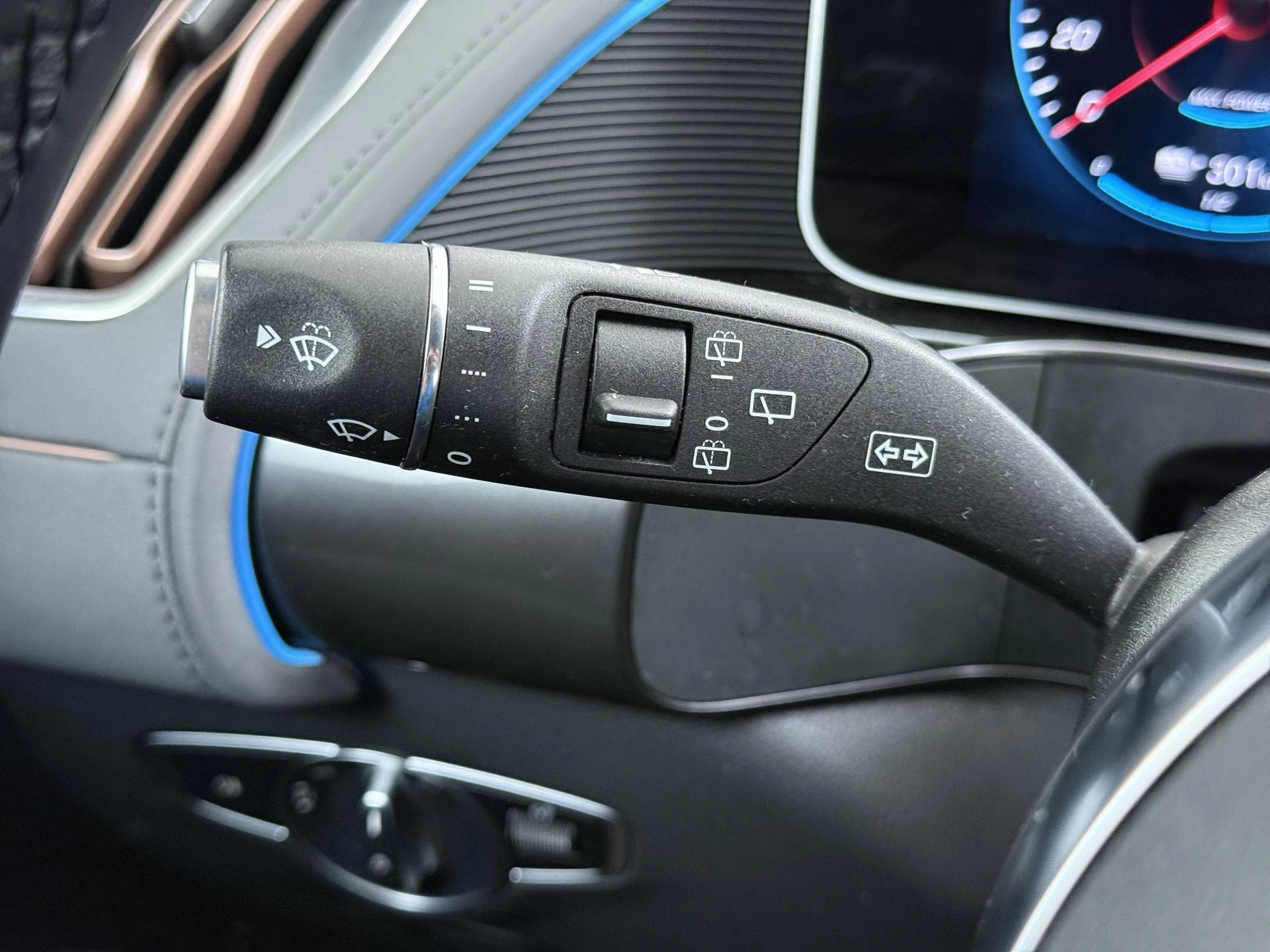 Hoofdafbeelding Mercedes-Benz EQC