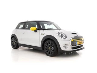 Hoofdafbeelding MINI Electric MINI Electric Mini Charged 33 kWh [ 3-Fase ] (INCL-BTW) *HEAD-UP | HARMAN/KARDON-AUDIO | LEATHER-ALCANTARA | MATRIX-LED | CAMERA | KEYLESS | NAVI-FULLMAP | DAB+ | ECC | HEATED-SPORT-SEATS | DIGI-COCKPIT | PDC | CRUISE | 17"ALU*