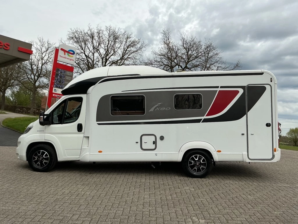 Hoofdafbeelding Bürstner Ixeo Bt6801