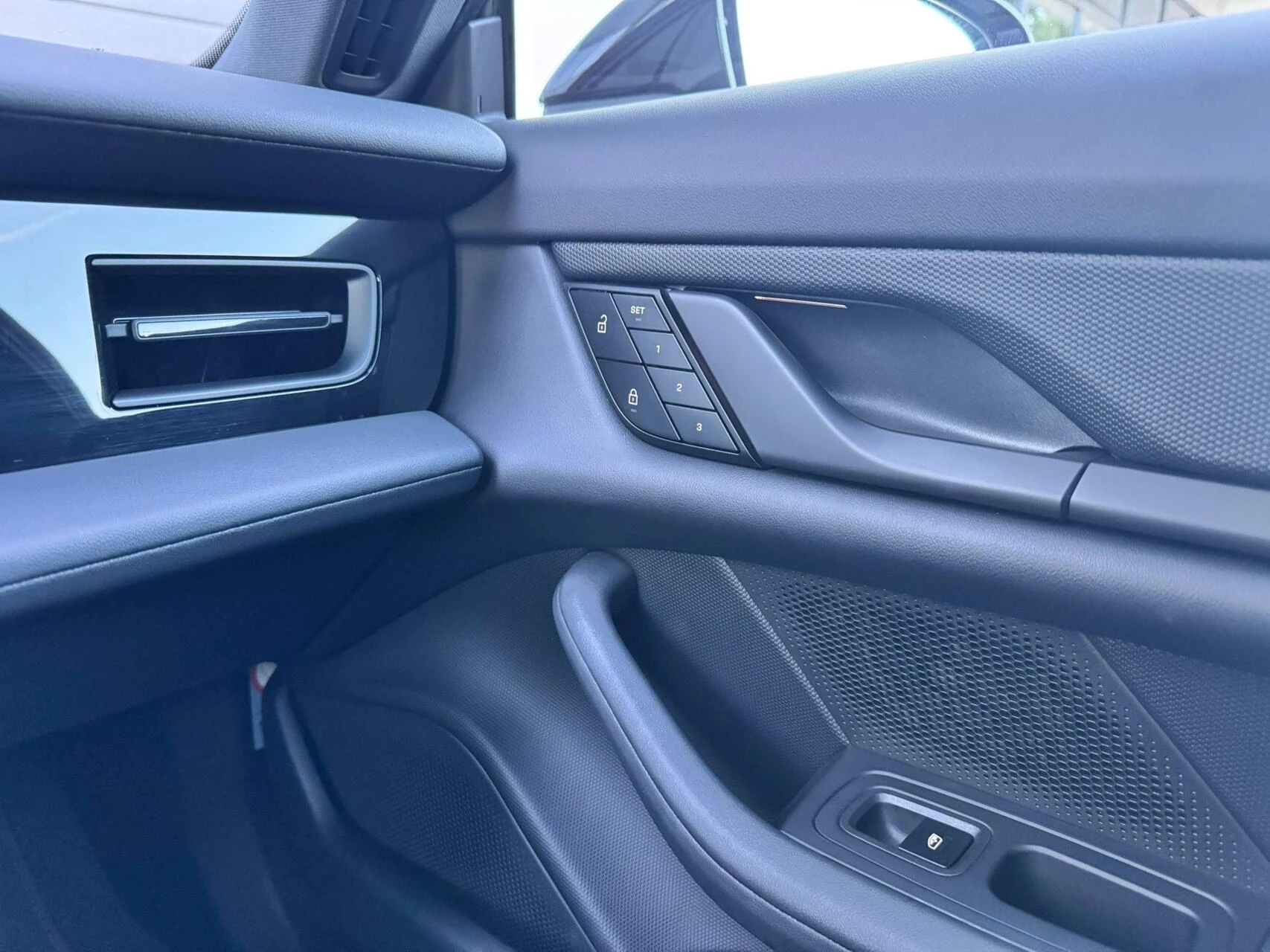 Hoofdafbeelding Porsche Taycan