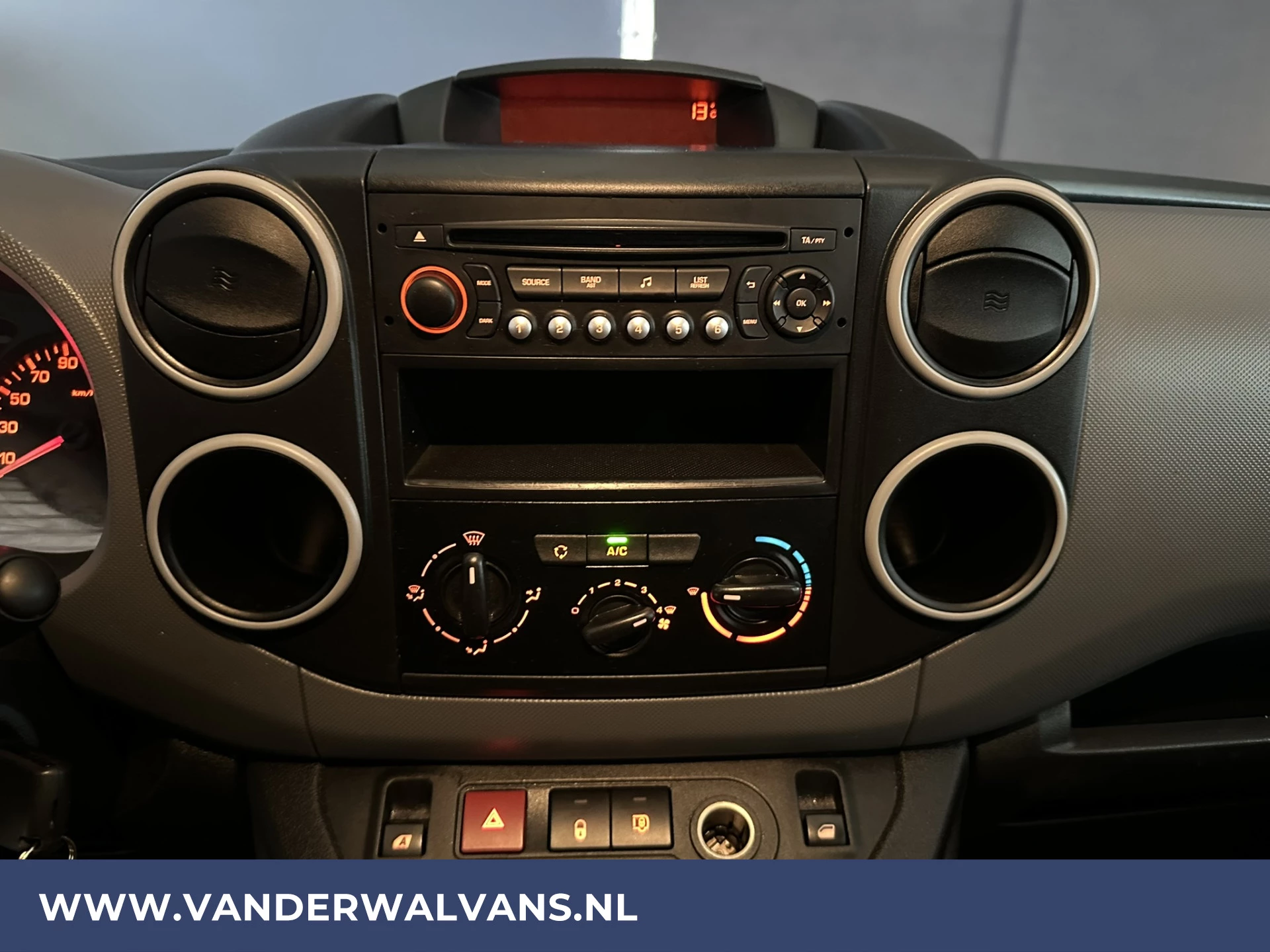 Hoofdafbeelding Peugeot Partner