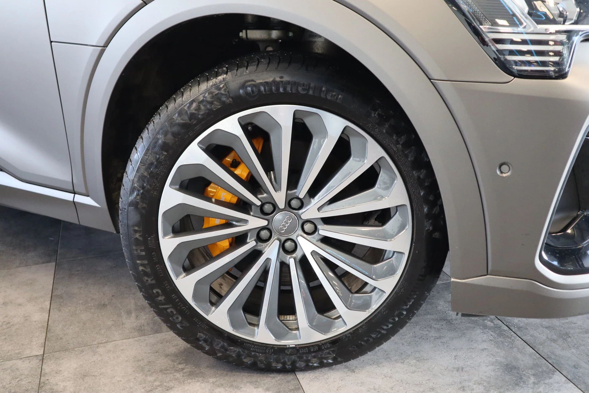 Hoofdafbeelding Audi e-tron