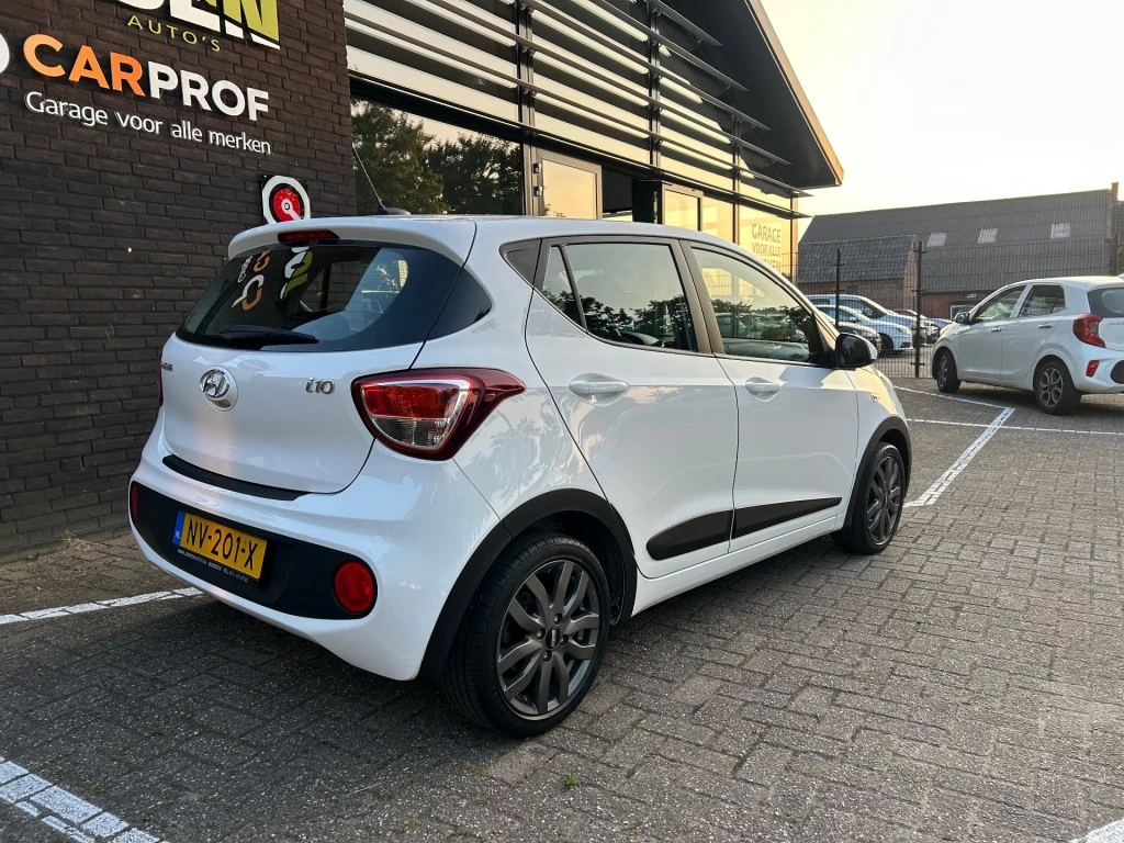 Hoofdafbeelding Hyundai i10