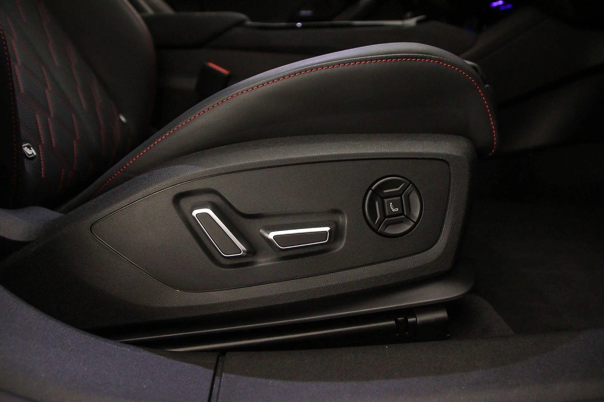 Hoofdafbeelding Audi S6 Avant e-tron