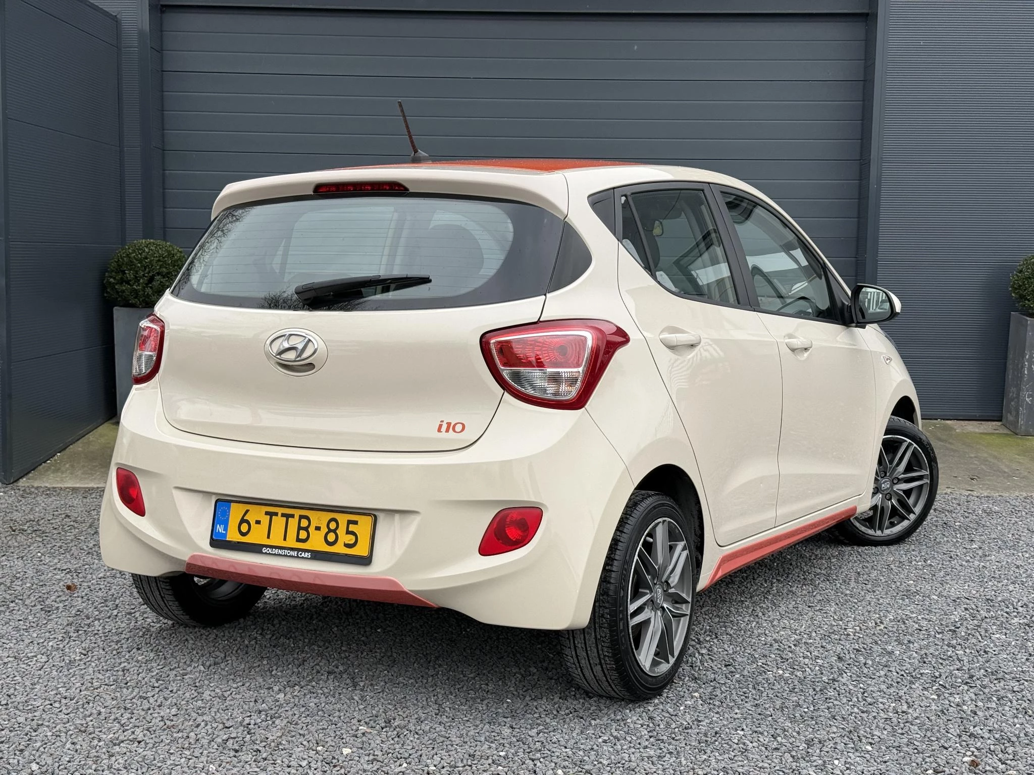Hoofdafbeelding Hyundai i10