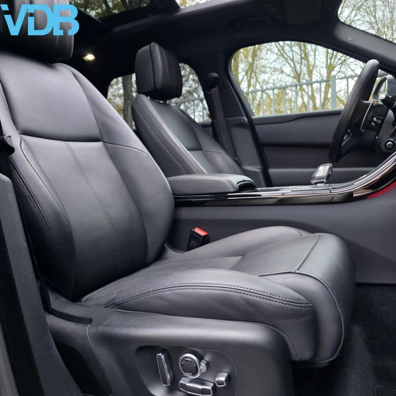 Hoofdafbeelding Land Rover Range Rover Velar