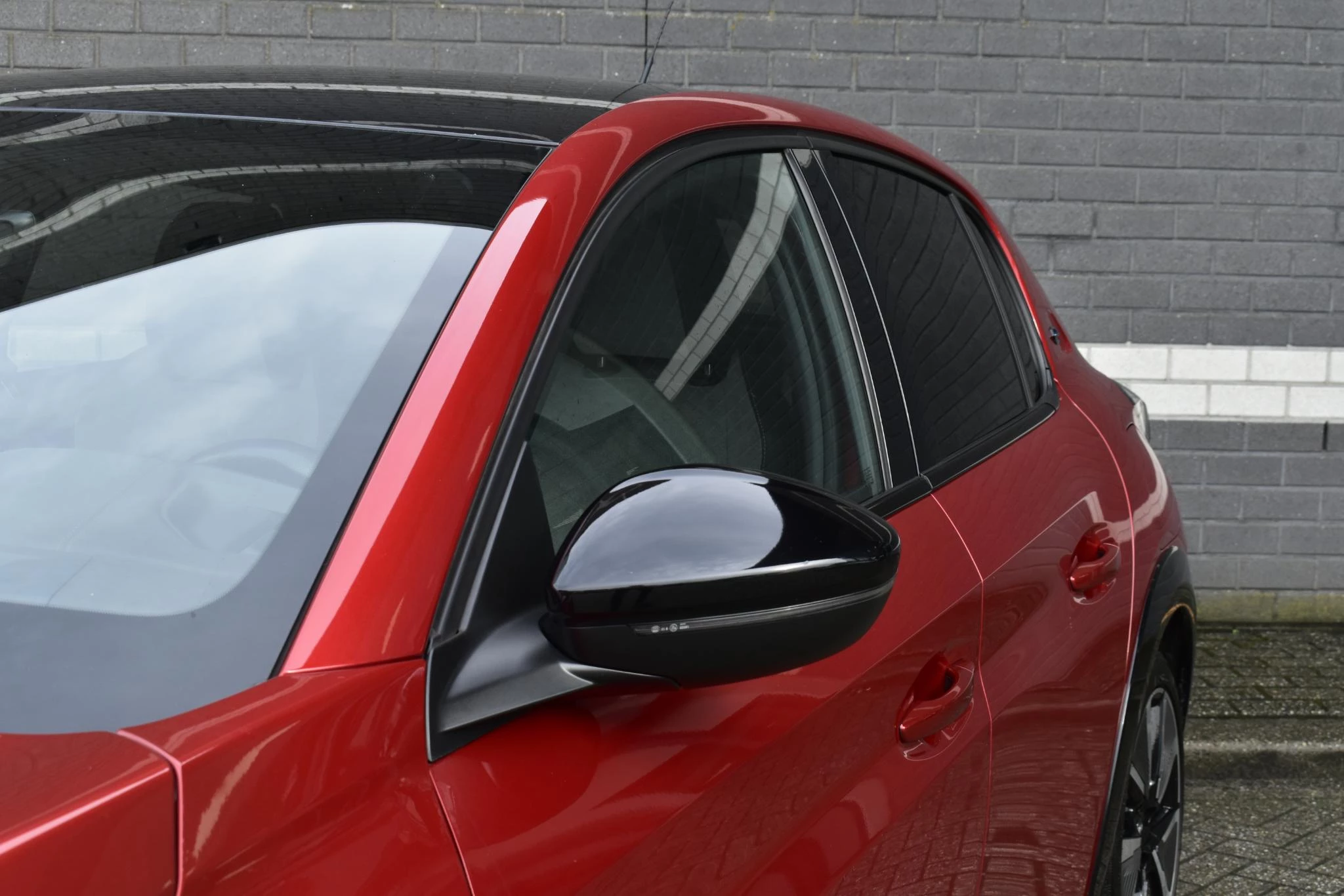 Hoofdafbeelding Peugeot e-208