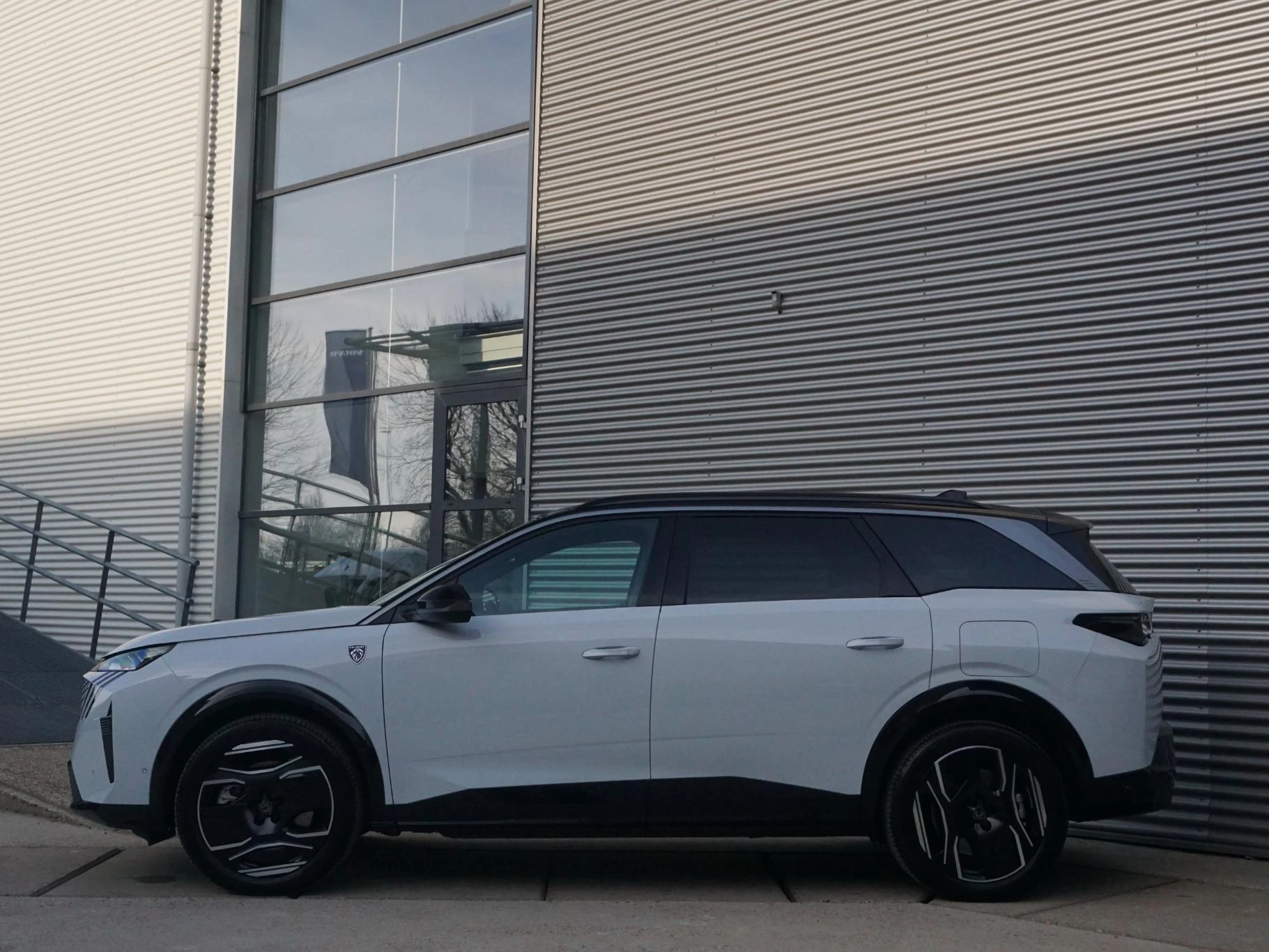 Hoofdafbeelding Peugeot e-5008