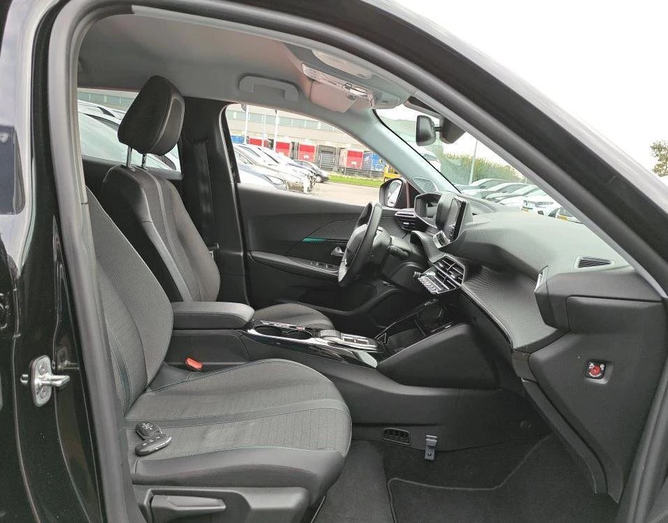 Hoofdafbeelding Peugeot e-2008