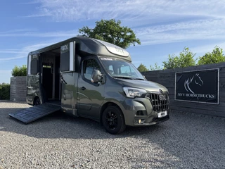 Renault Master | HORSETRUCK | STX | STALLION 5XL | 2023 | 70.026KM | DUB CAB | HENGST | LONG | 5-SEAT | L3 | SUPERDELUXE | BELGISCH KENTEKEN