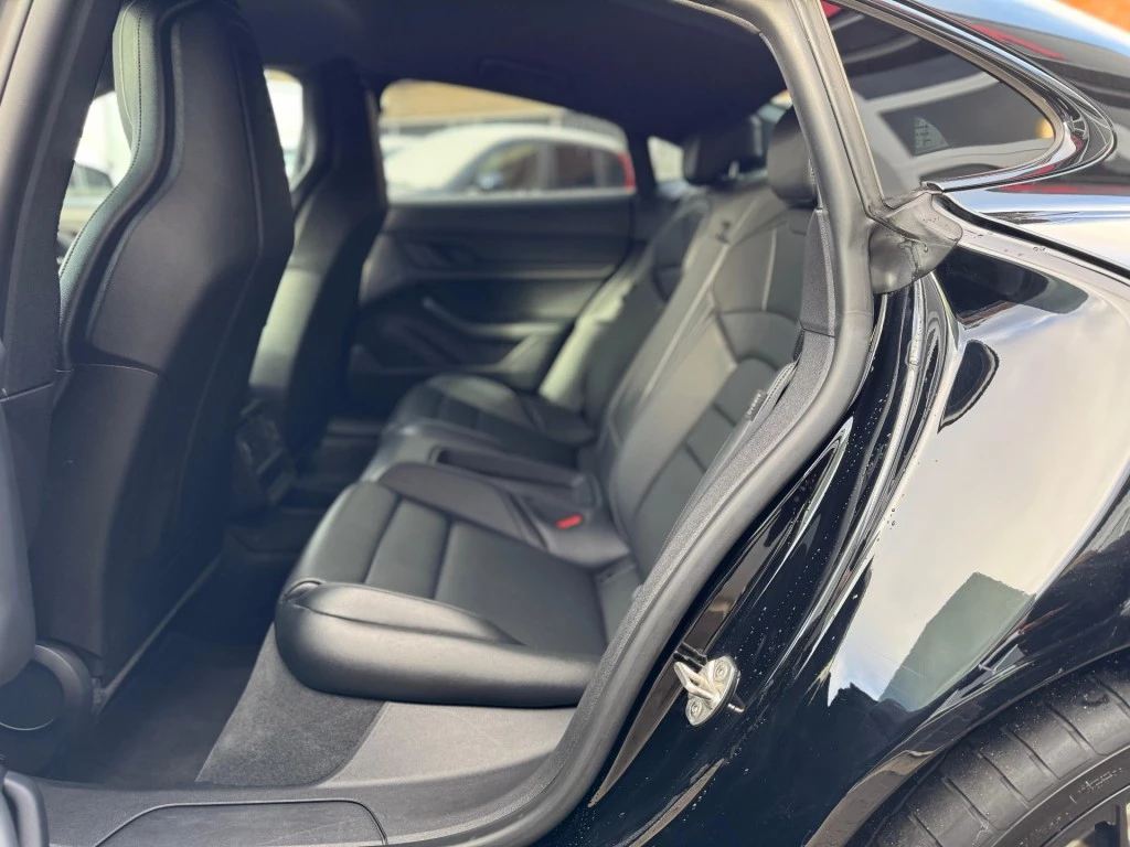 Hoofdafbeelding Porsche Taycan