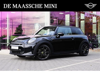 MINI Electric Classic / Panoramadak / Sportstoelen / Comfort Access / Stuurverwarming / LED / Airconditioning / Cruise Control / PDC
