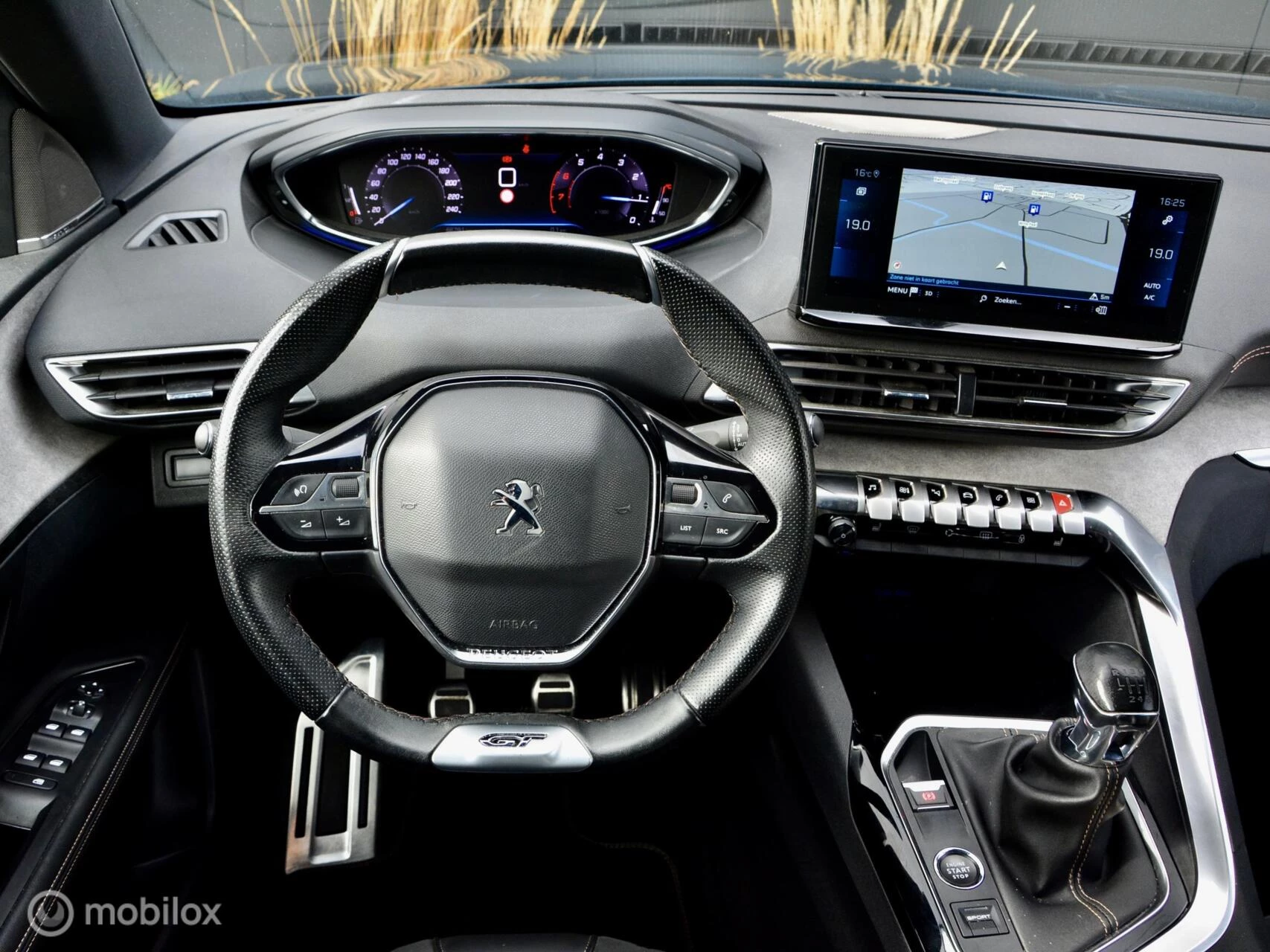 Hoofdafbeelding Peugeot 5008