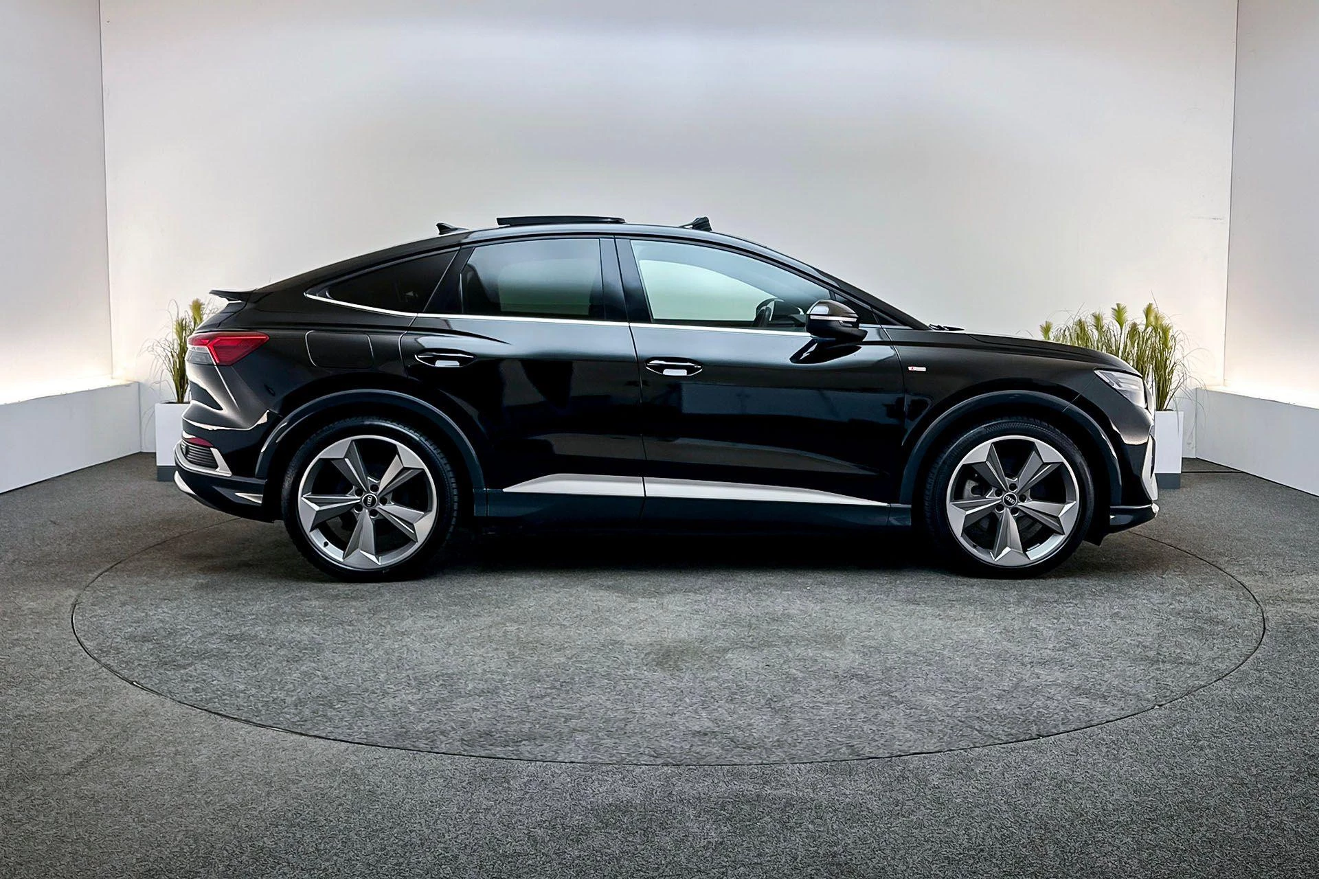 Hoofdafbeelding Audi Q4 Sportback e-tron