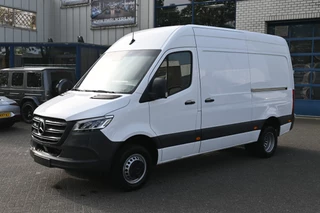 Hoofdafbeelding Mercedes-Benz Sprinter Mercedes-Benz Sprinter 516 CDI L2H2 2 Schuifdeuren, LED, MBUX met 360 graden Camera, Standkachel