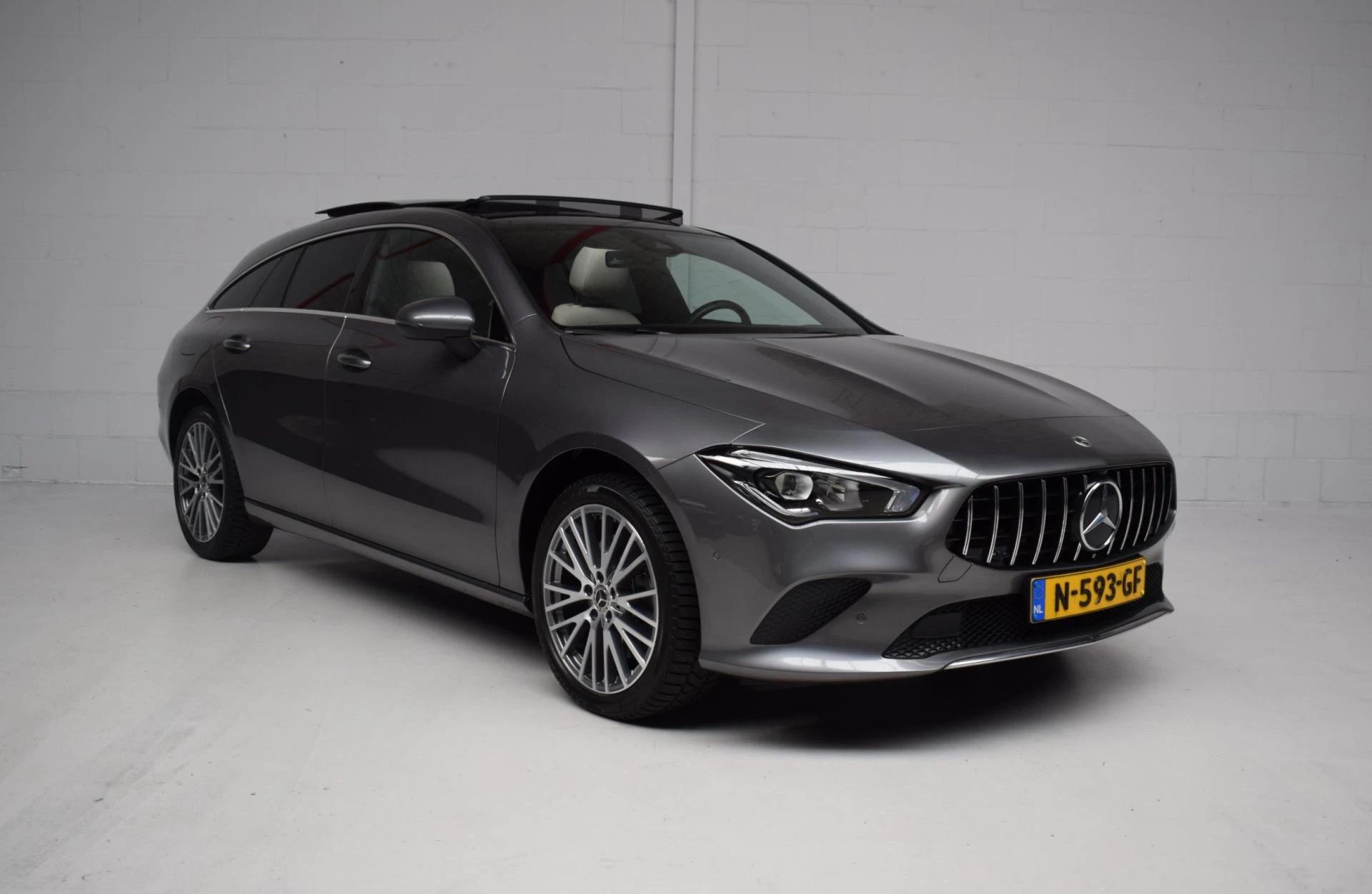 Hoofdafbeelding Mercedes-Benz CLA