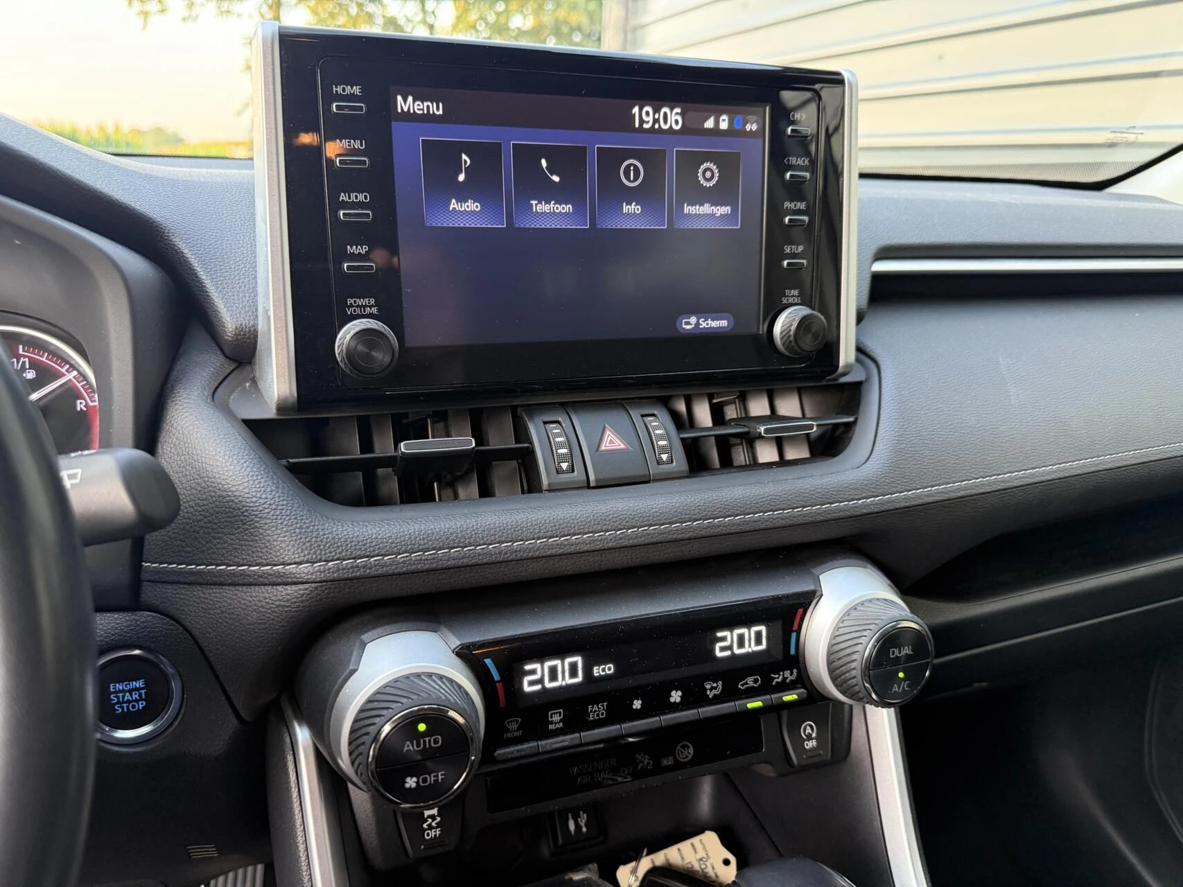 Hoofdafbeelding Toyota RAV4