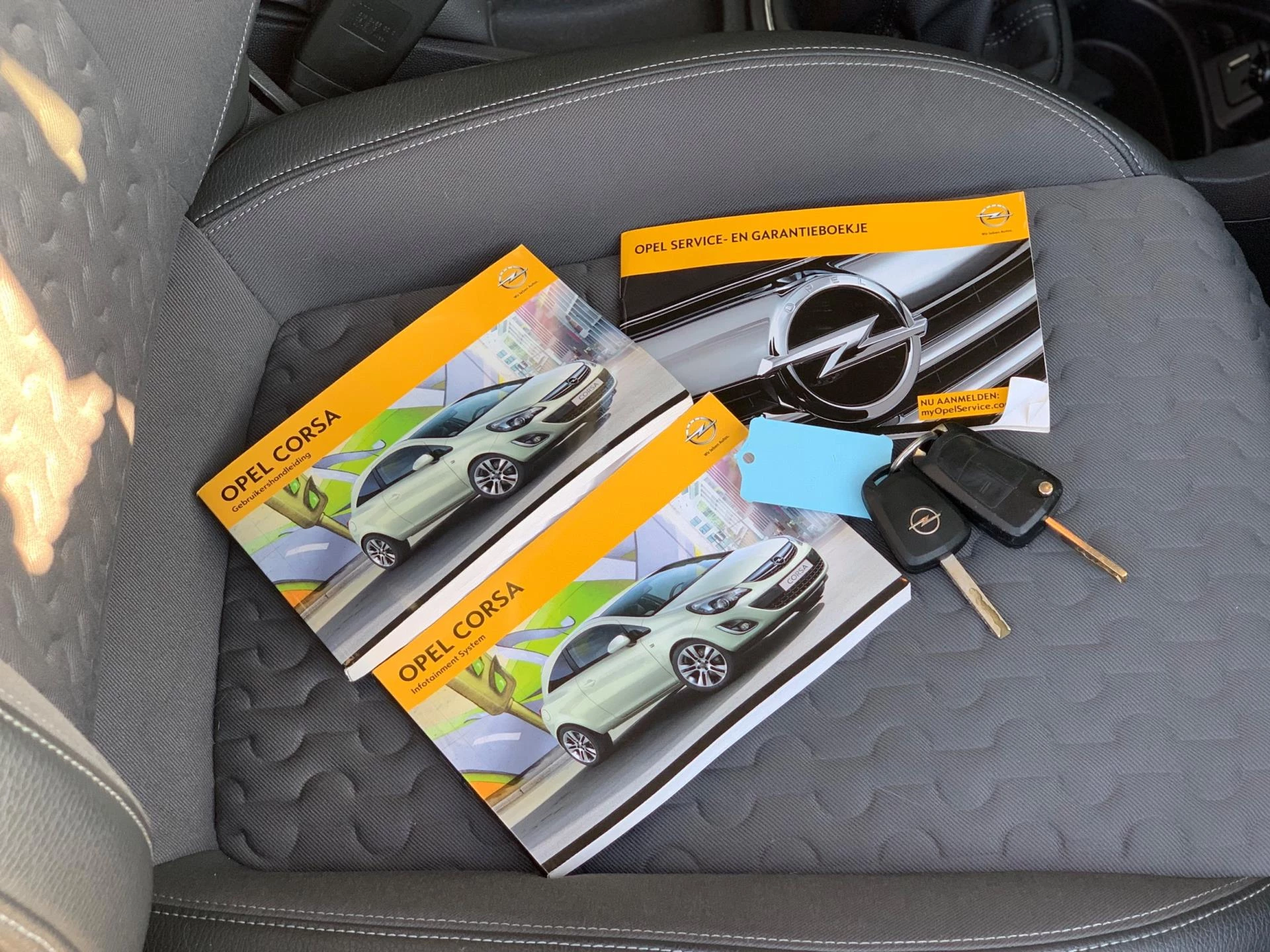 Hoofdafbeelding Opel Corsa